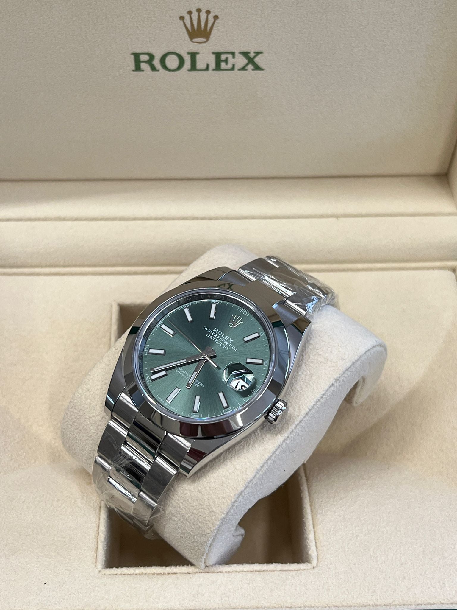 Rolex Datejust 41 126300 Green Index Oyster 2026
