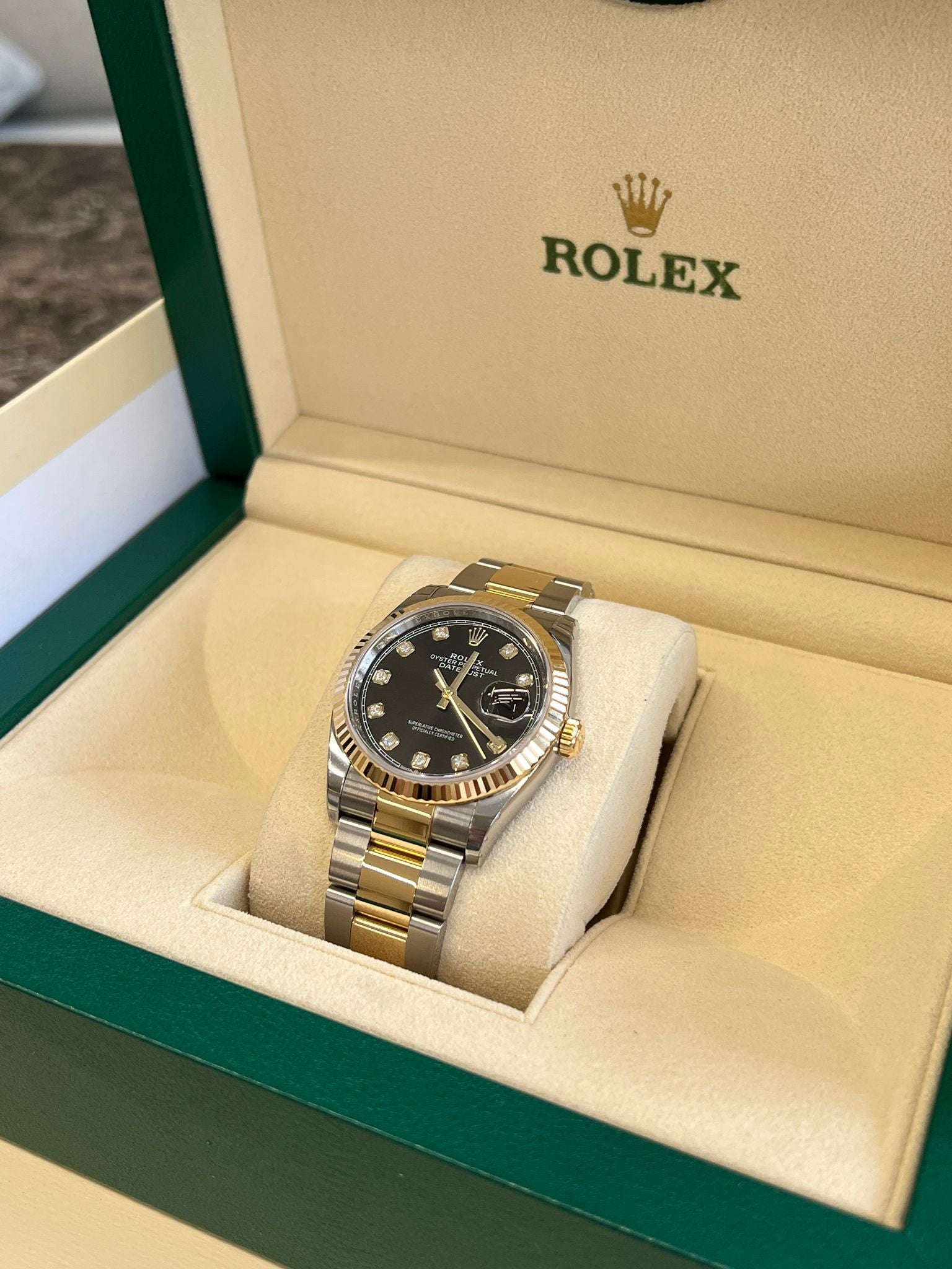 Rolex Datejust 36 126233G Schwarze Auster 2024