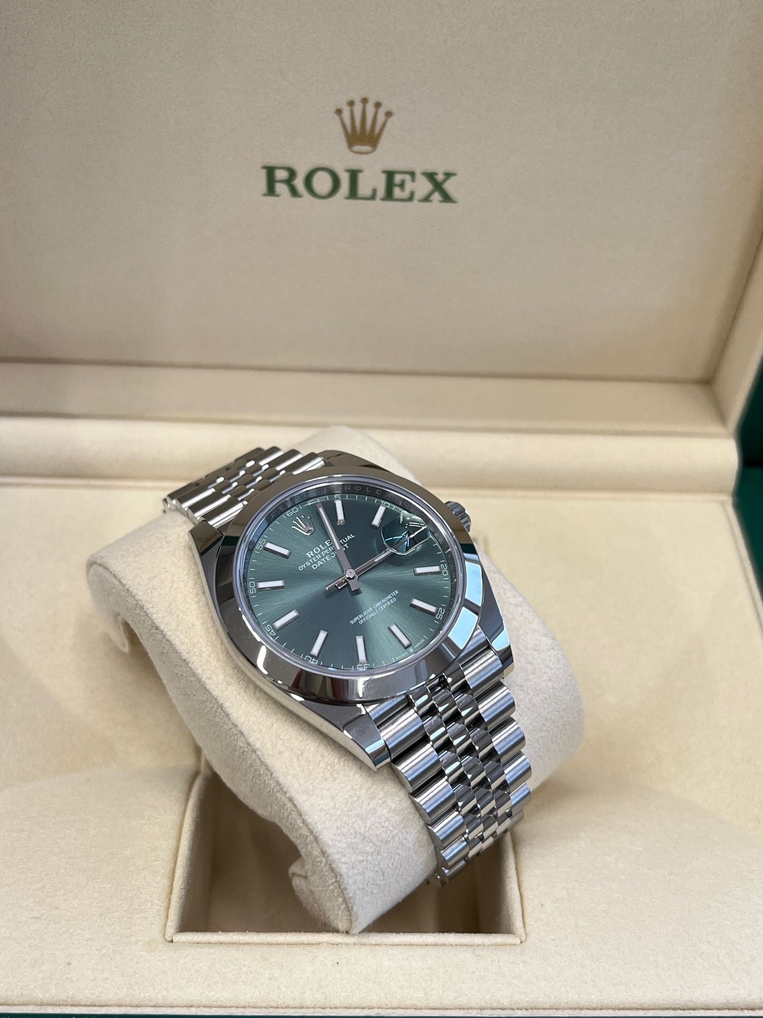 Rolex Datejust 41 126300 GREEN INDEX JUB