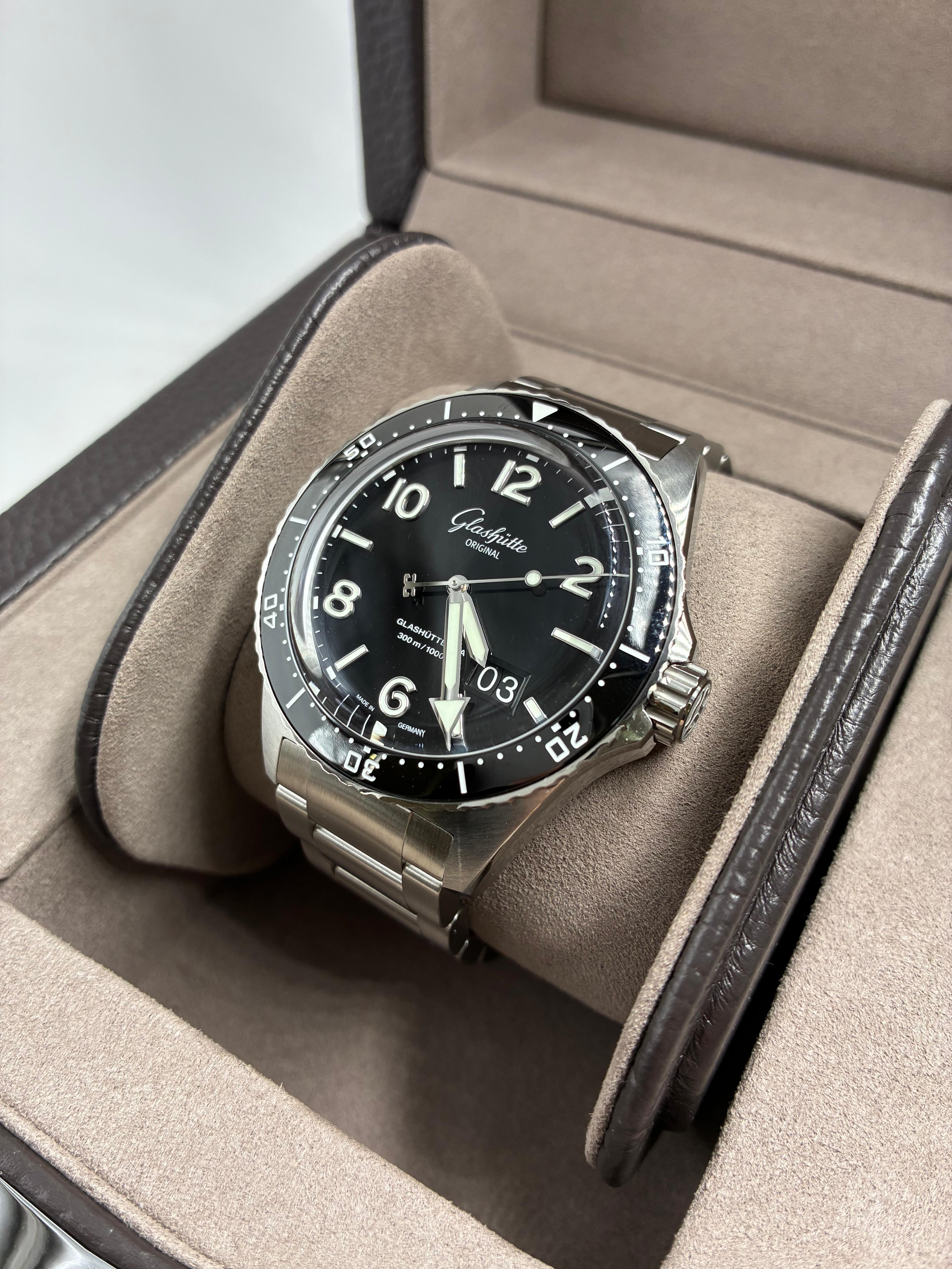 Glashütte Original Seaq Panoramadatum 1-36-13-01-80-70