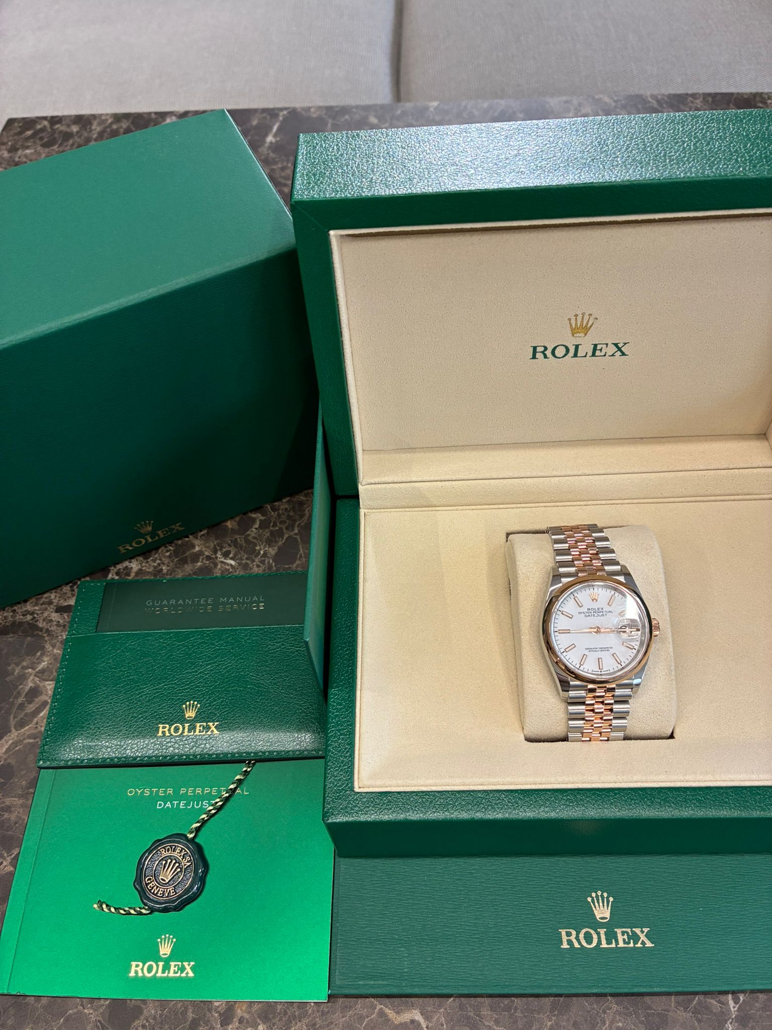 Rolex Datejust 36 126201-0017 white index jub