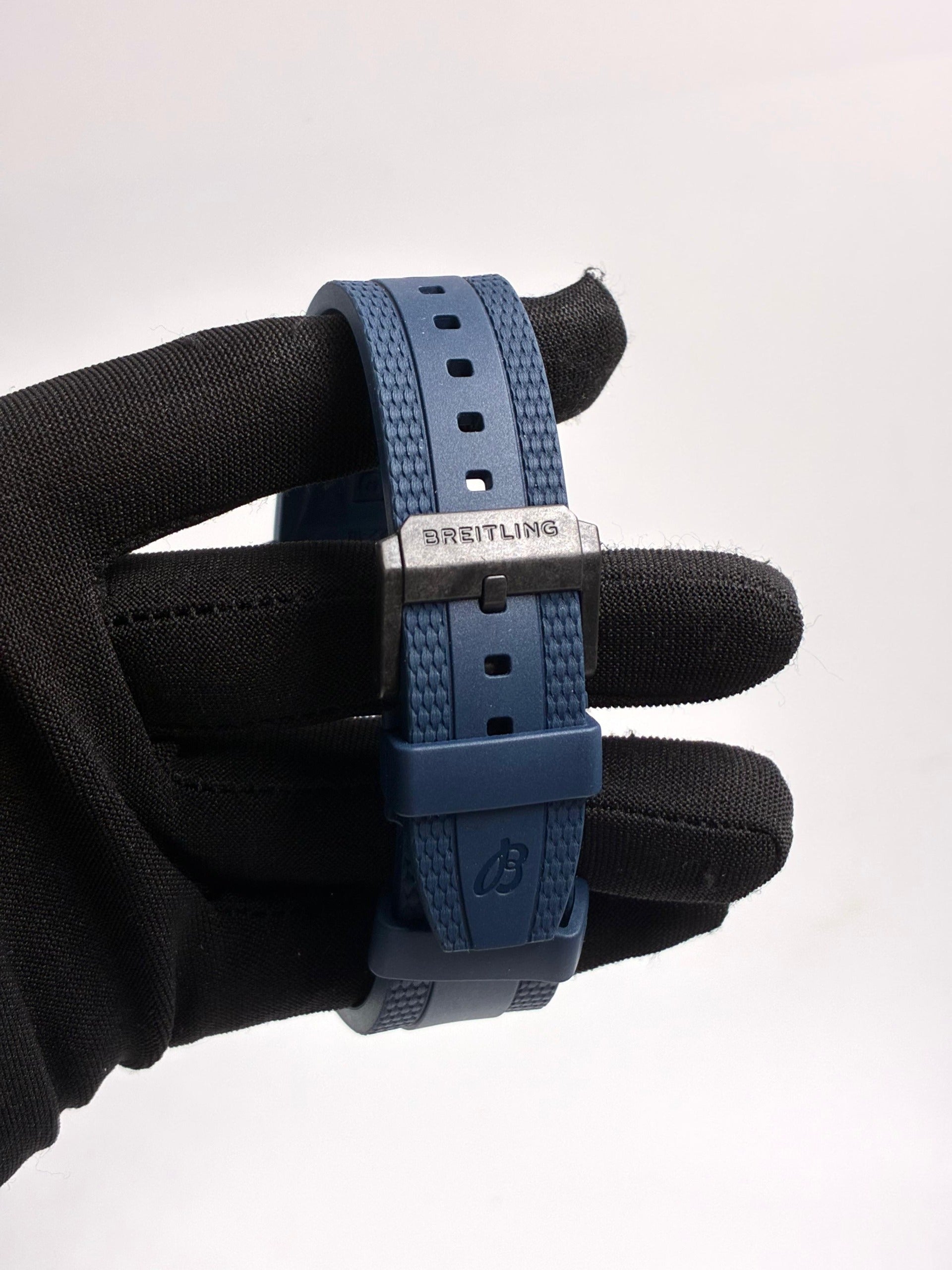 Breitling Endurance Pro X82310D51B1S1