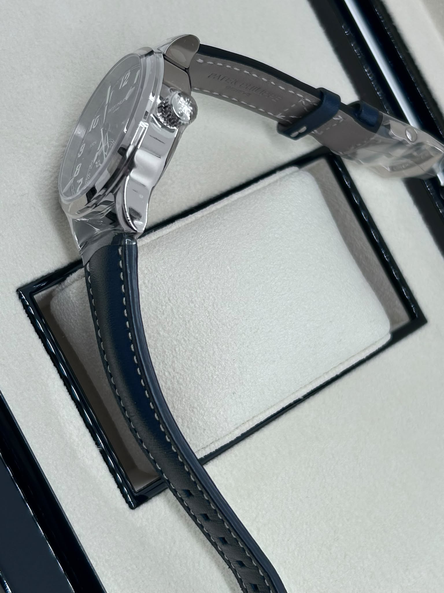 Patek Philippe Calatrava Pilot Travel Time 7234G-001 2026