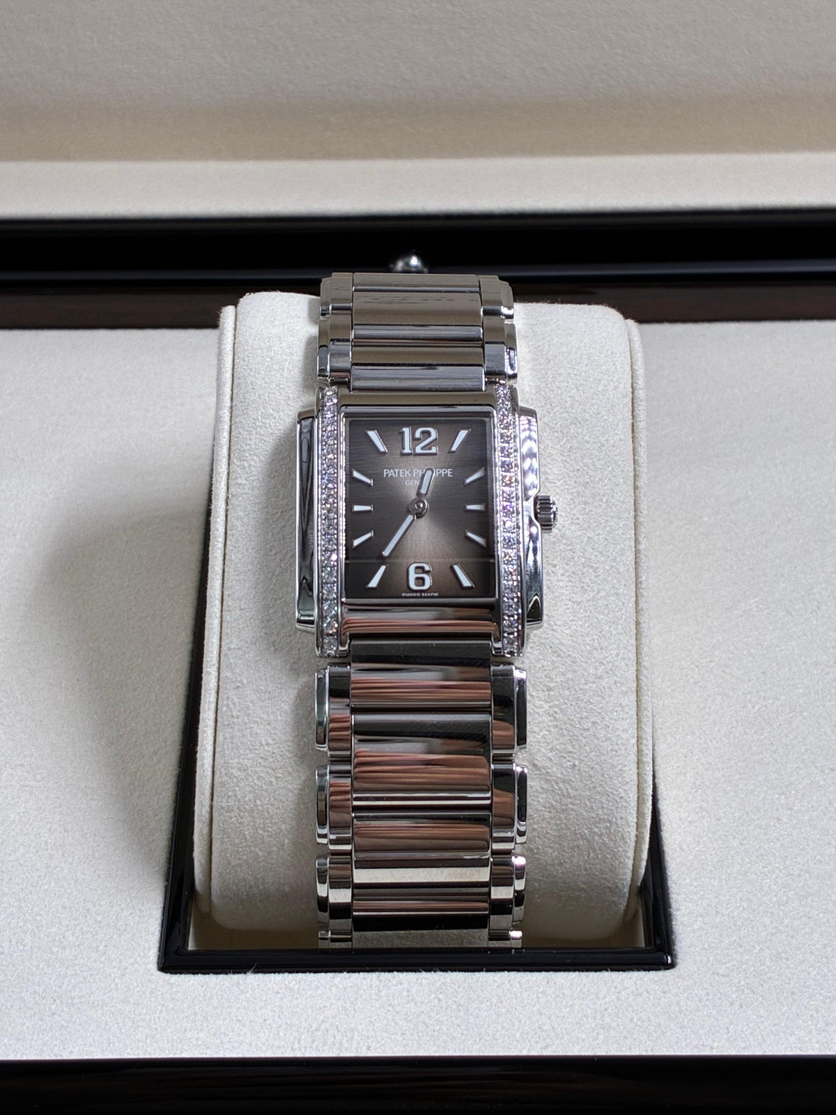 Patek Philippe 4910/1200A-010 2026