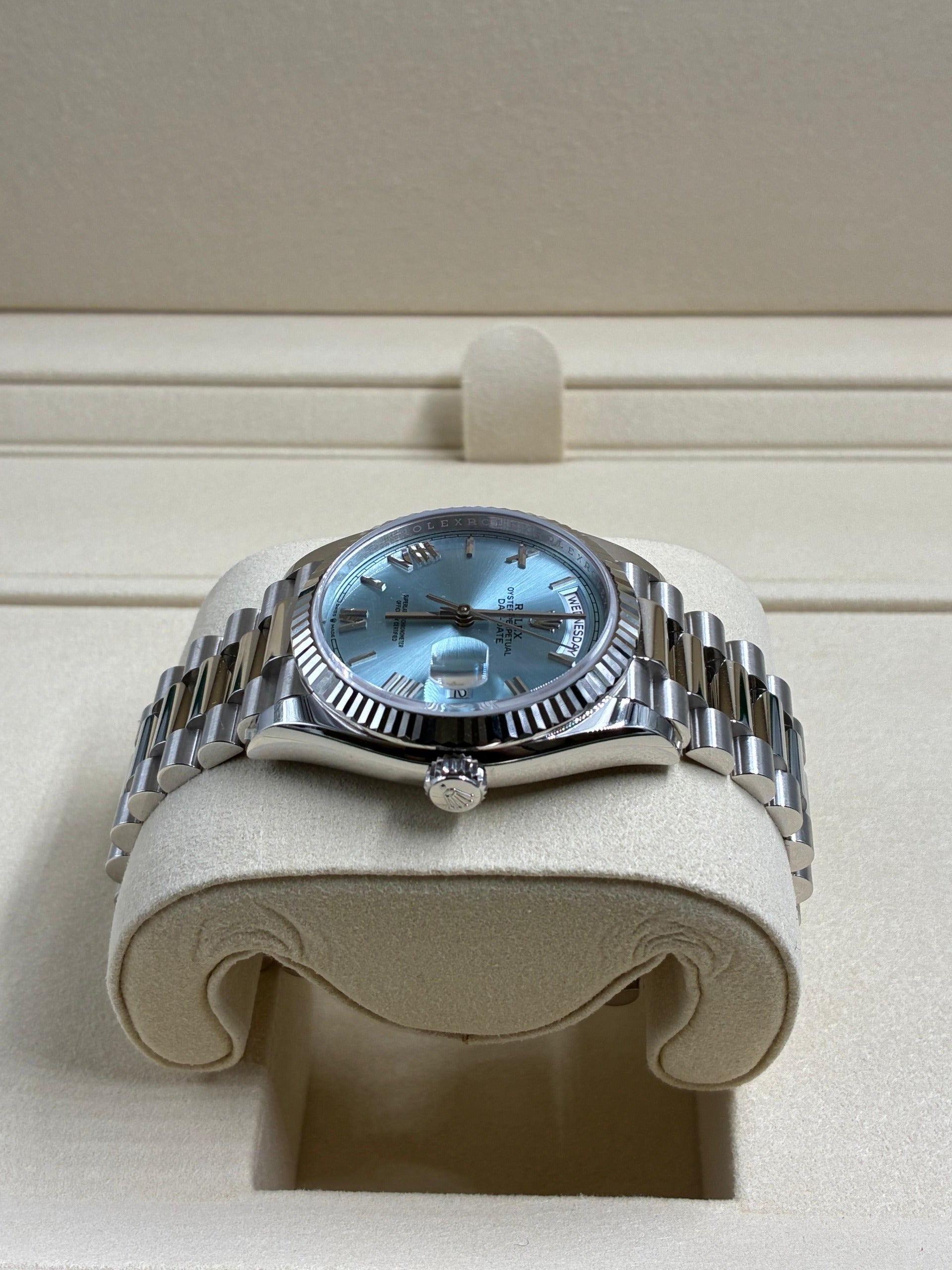 Rolex Day-Date 36 128236 ICE BLUE ROMAN
