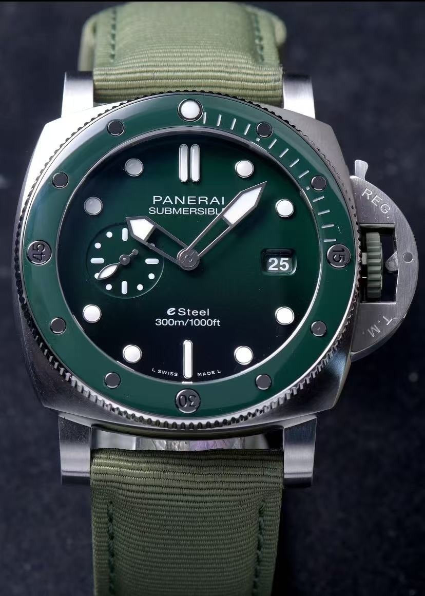 Panerai Submersible PAM01287 2026
