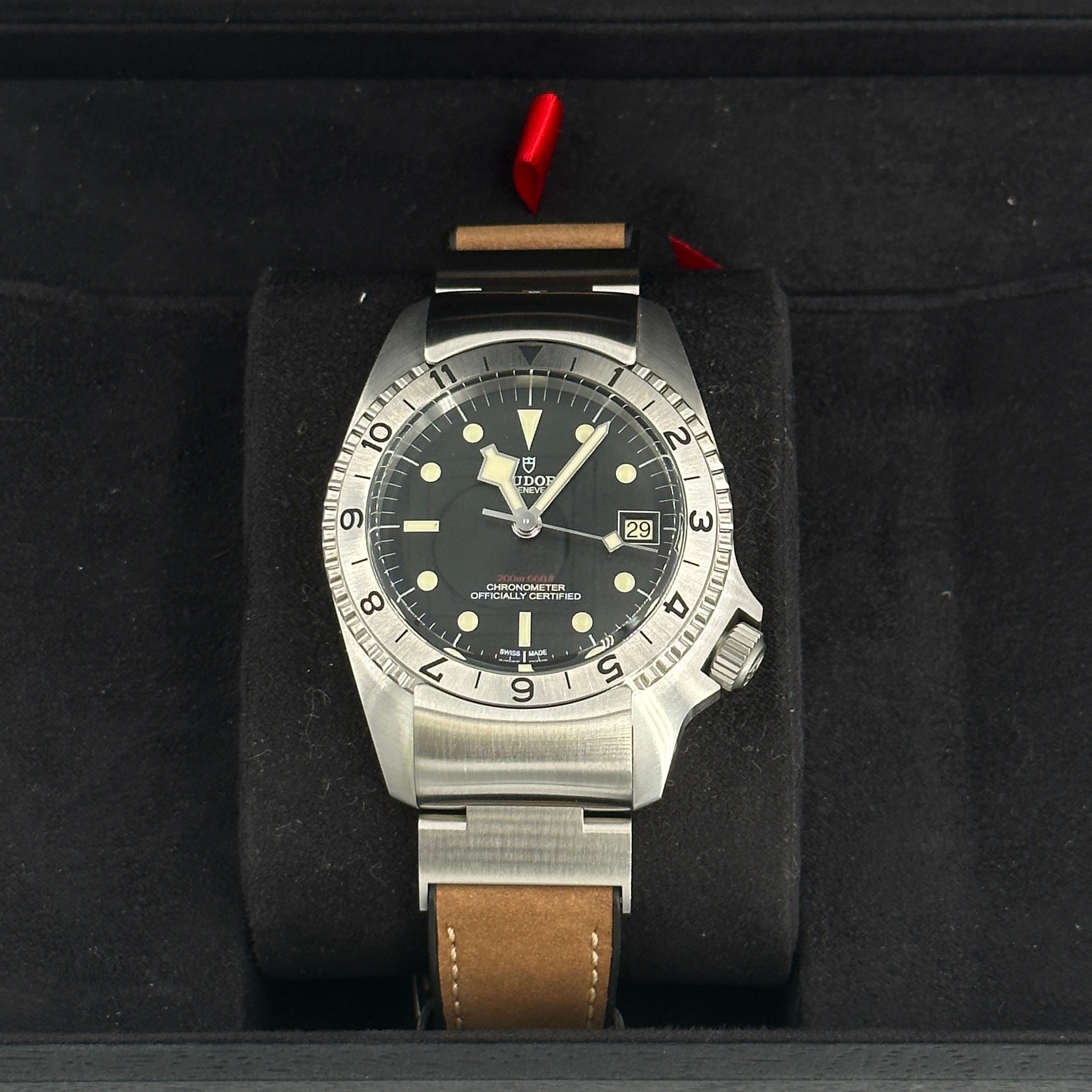 Tudor Black Bay P01 42 mm 70150-0001 Schwarzes Leder 2024