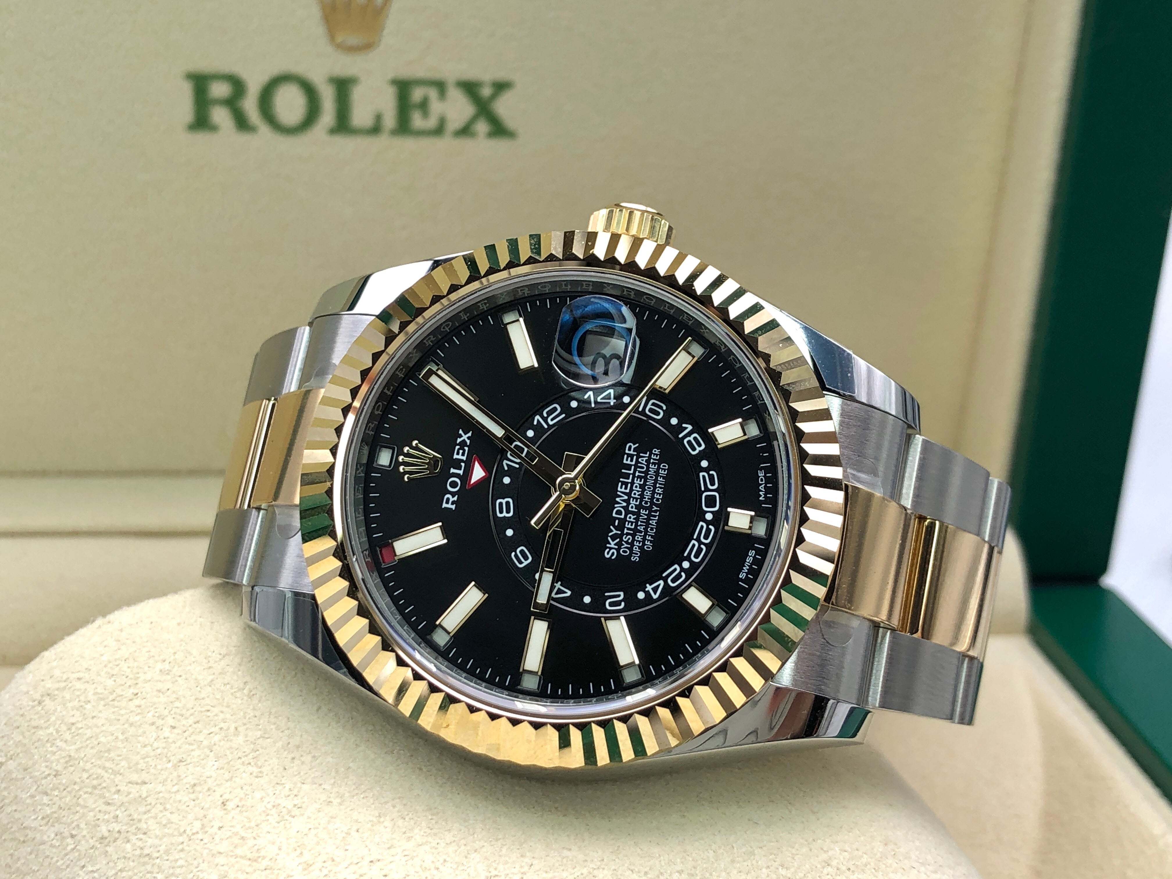 Rolex Sky-Dweller 42 mm 326933 Schwarze Auster 2021