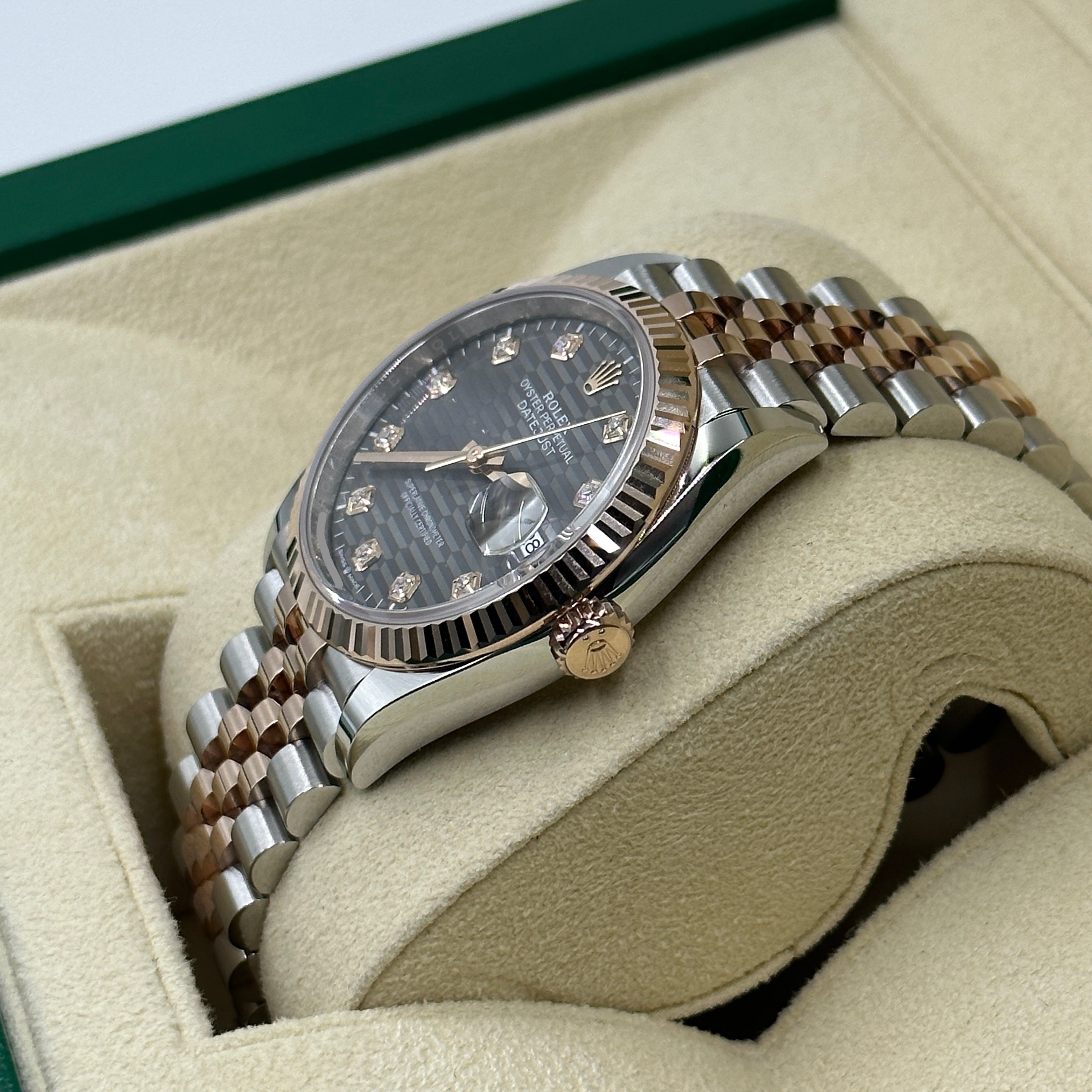Rolex Datejust 36 126231G Grau geriffeltes Jubiläum 2024