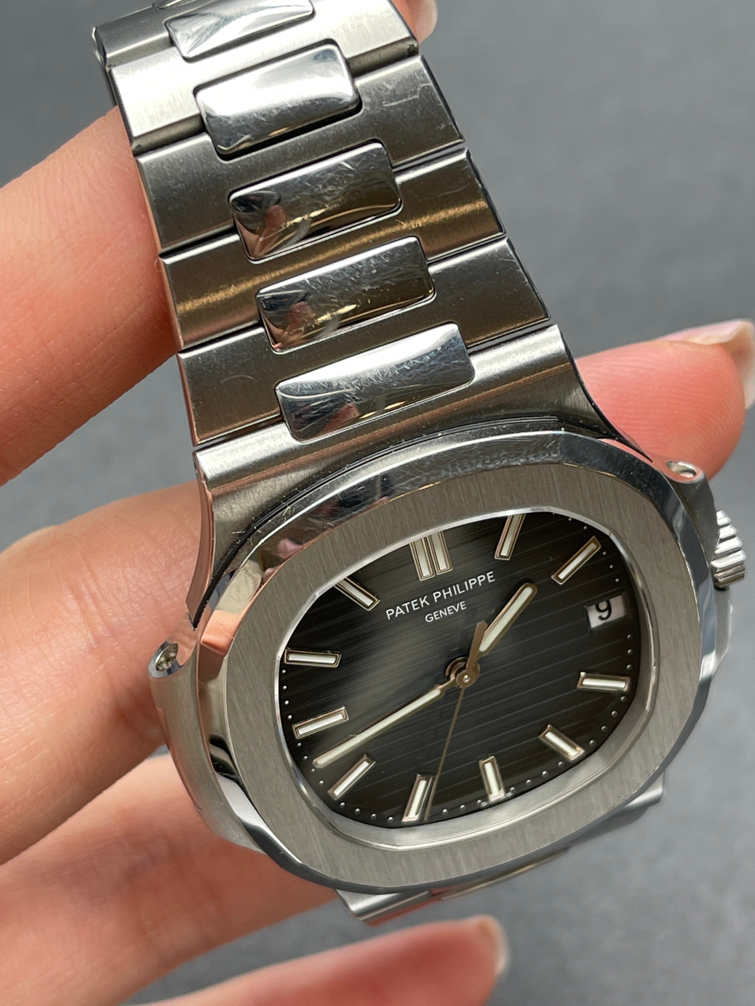 Patek Philippe Nautilus 5711/1A‑010 Stahl 40 mm blaues Zifferblatt