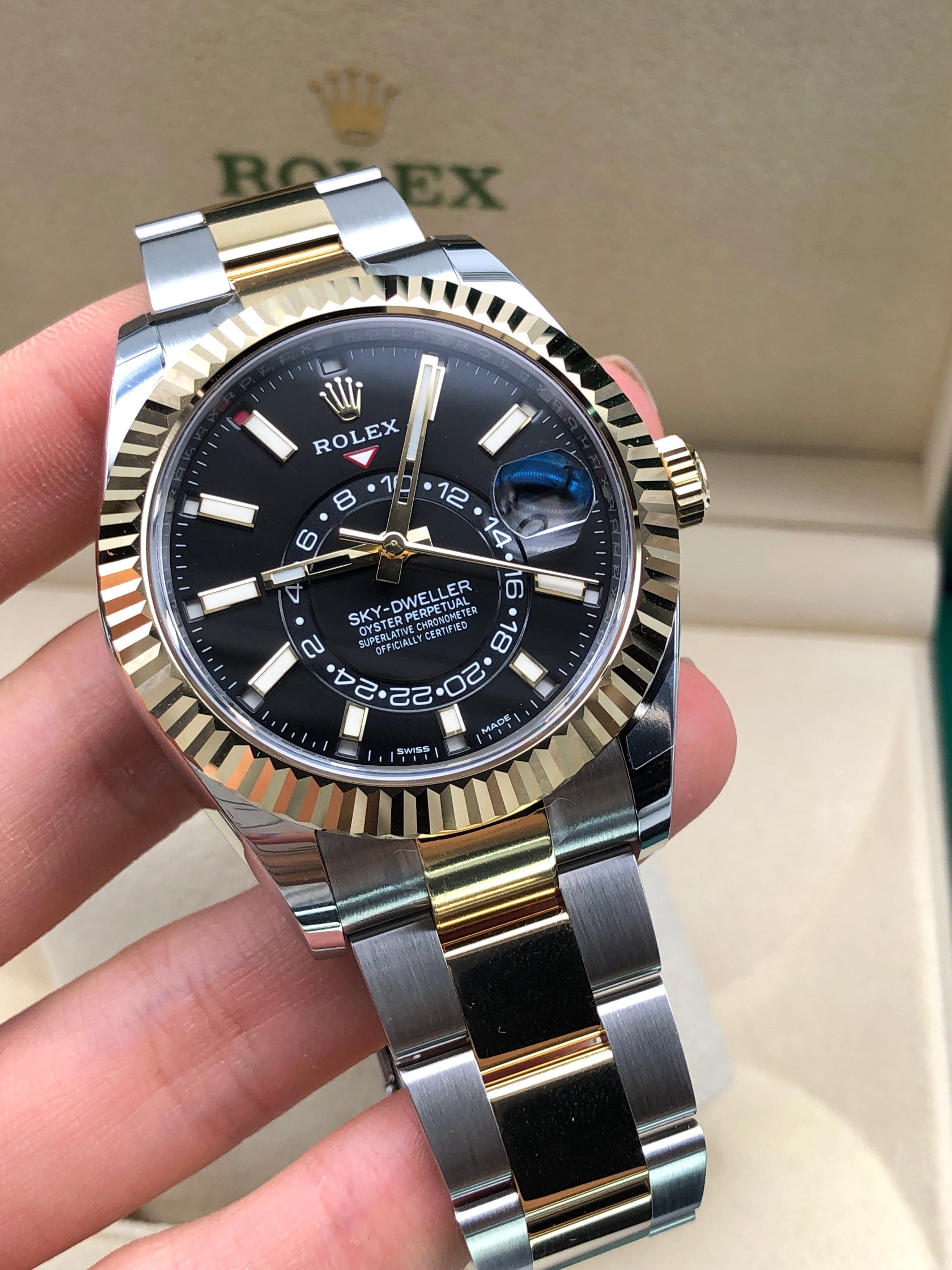 Rolex Sky-Dweller 42 mm 326933 Schwarze Auster 2021