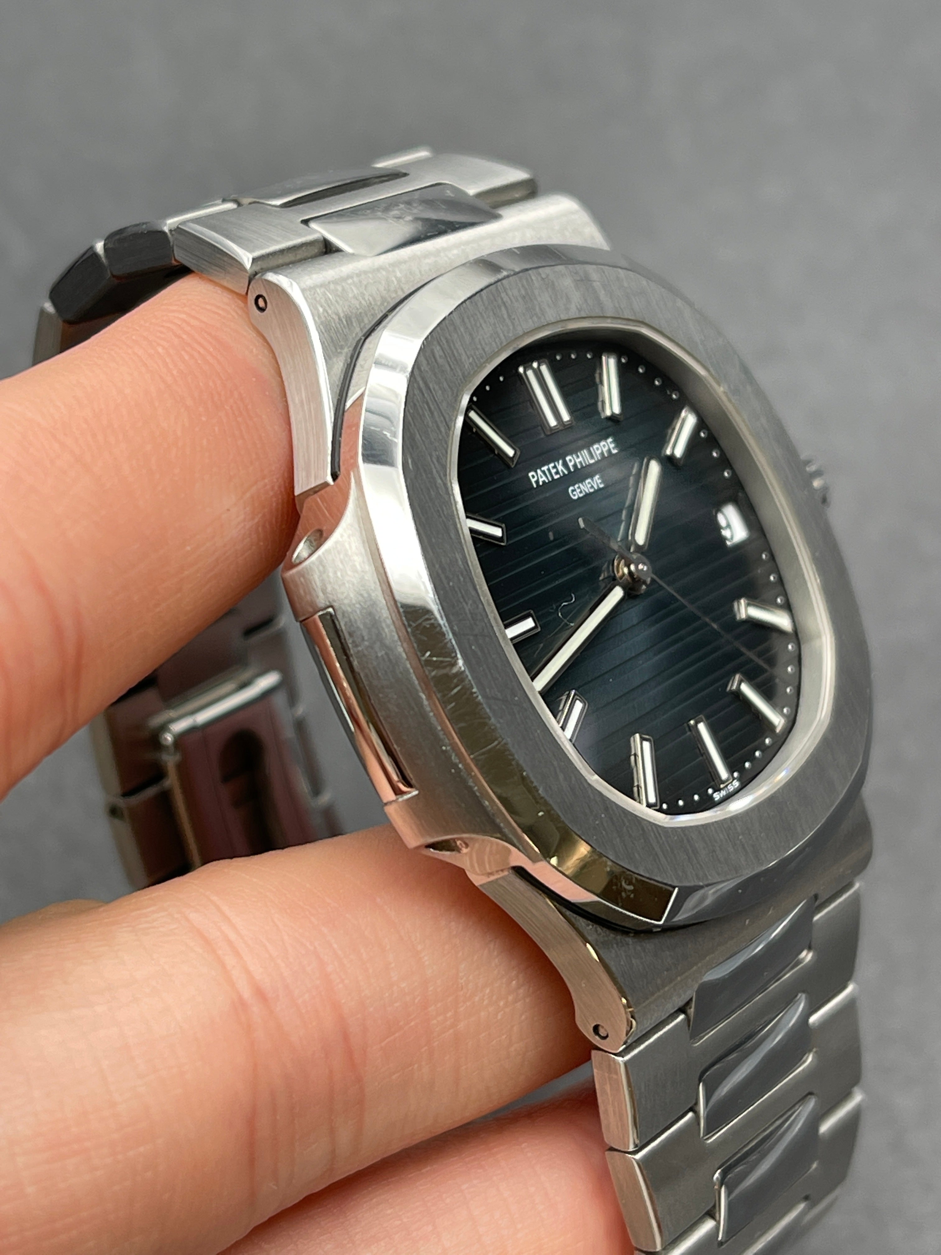 Patek Philippe Nautilus 5711/1A‑010 Stahl 40 mm blaues Zifferblatt