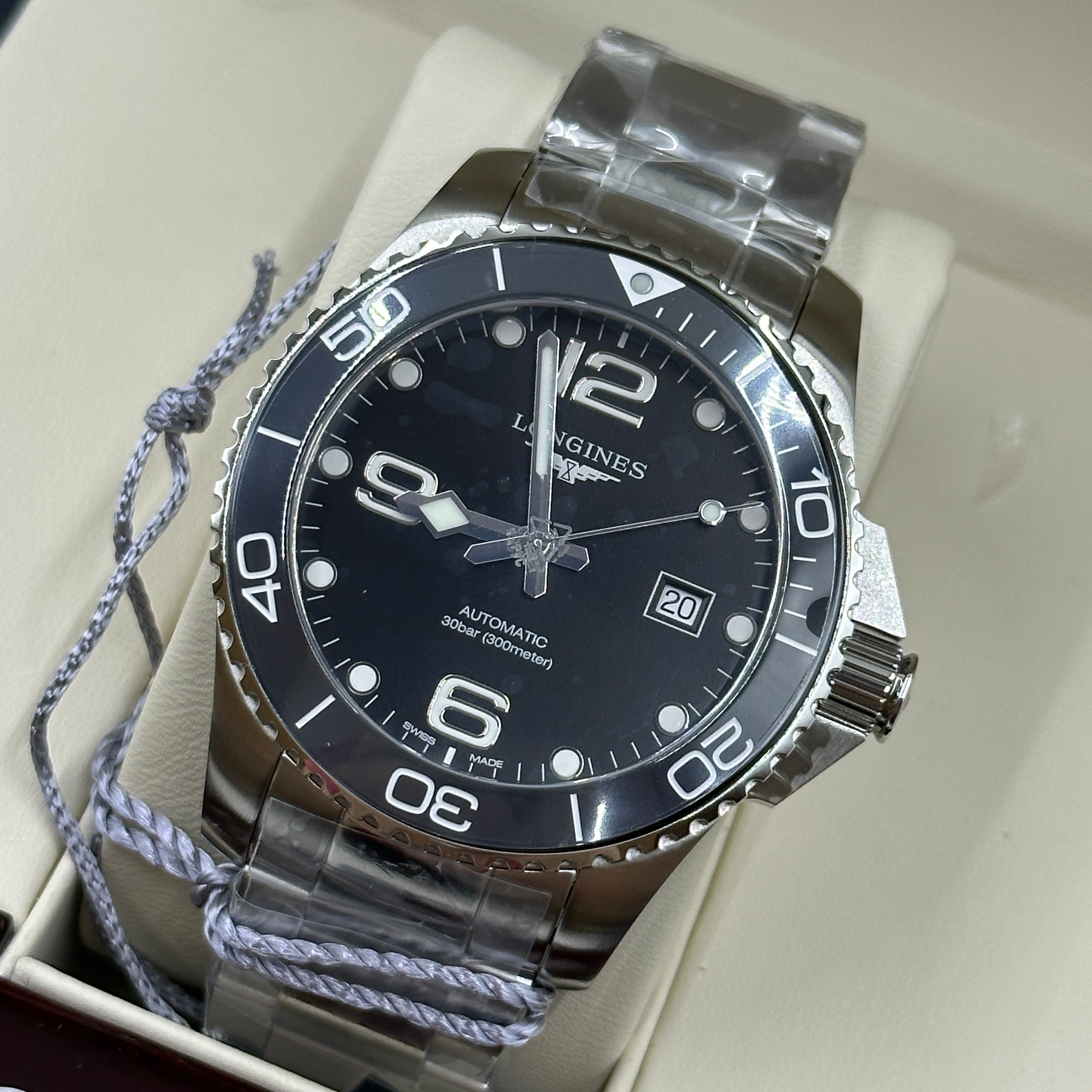 Longines HydroConquest 43mm L3.782.4.56.6 2025