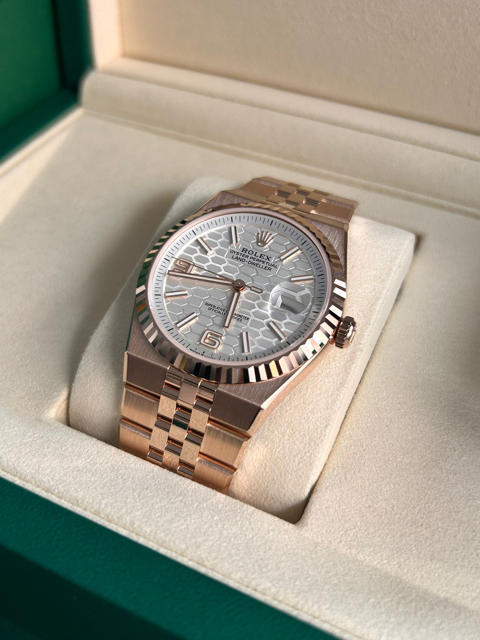 Rolex Land-Dweller 40 127335 WHITE 40mm