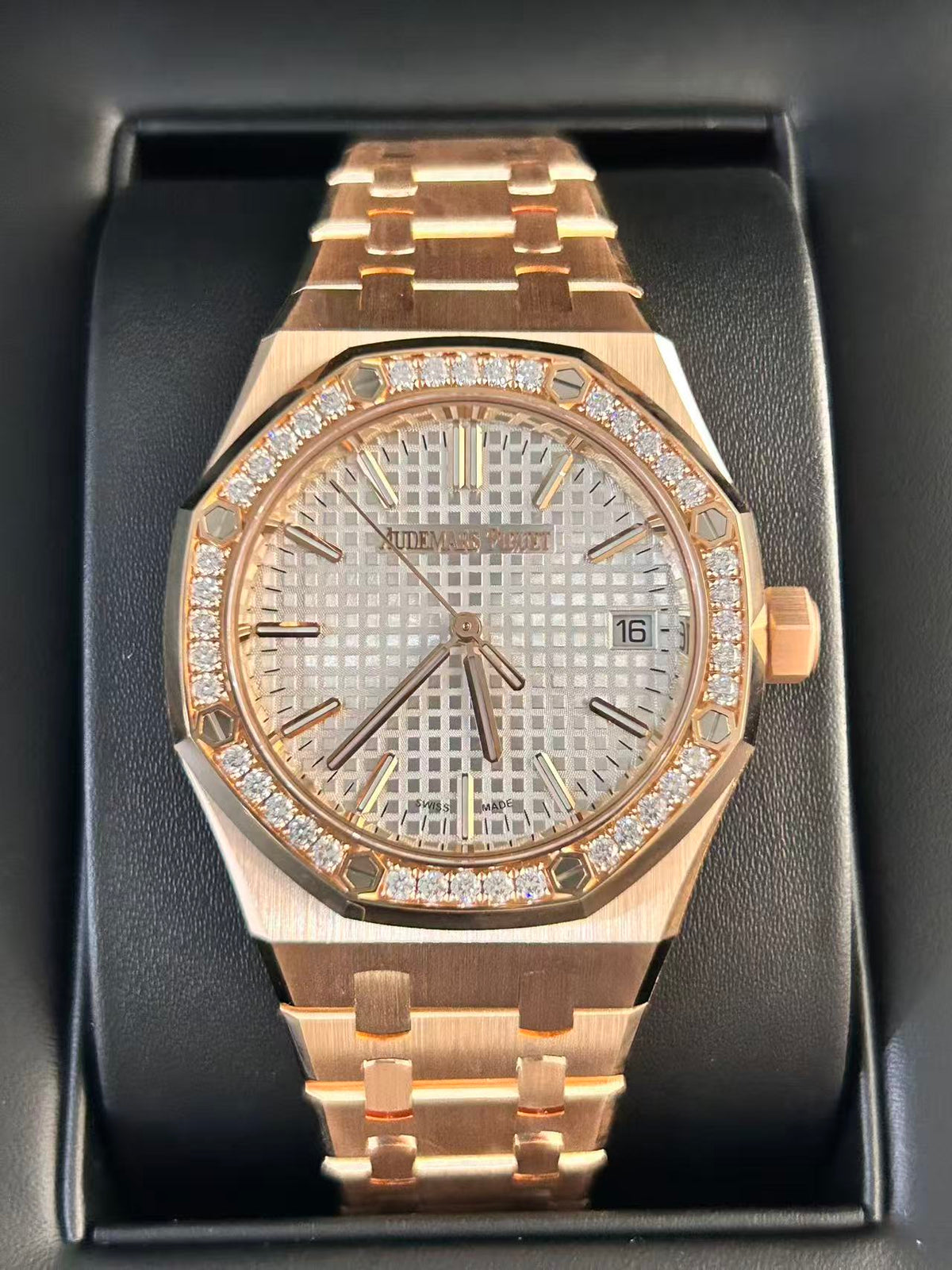 Audemars Piguet Royal Oak Selfwinding 15551OR.ZZ.1356OR.04 2026