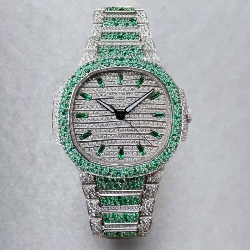 Patek Philippe Nautilus 7118/1453G-001 2025