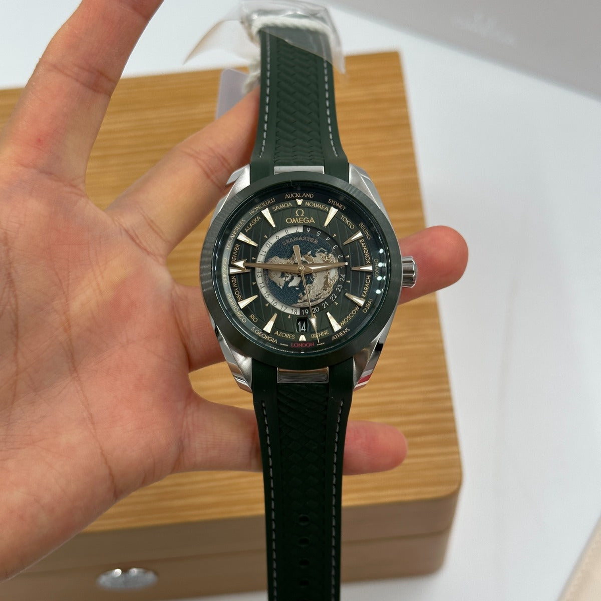 Omega 220.32.43.22.10.001 Aqua Terra 150m Co‑axial Master Chronometer