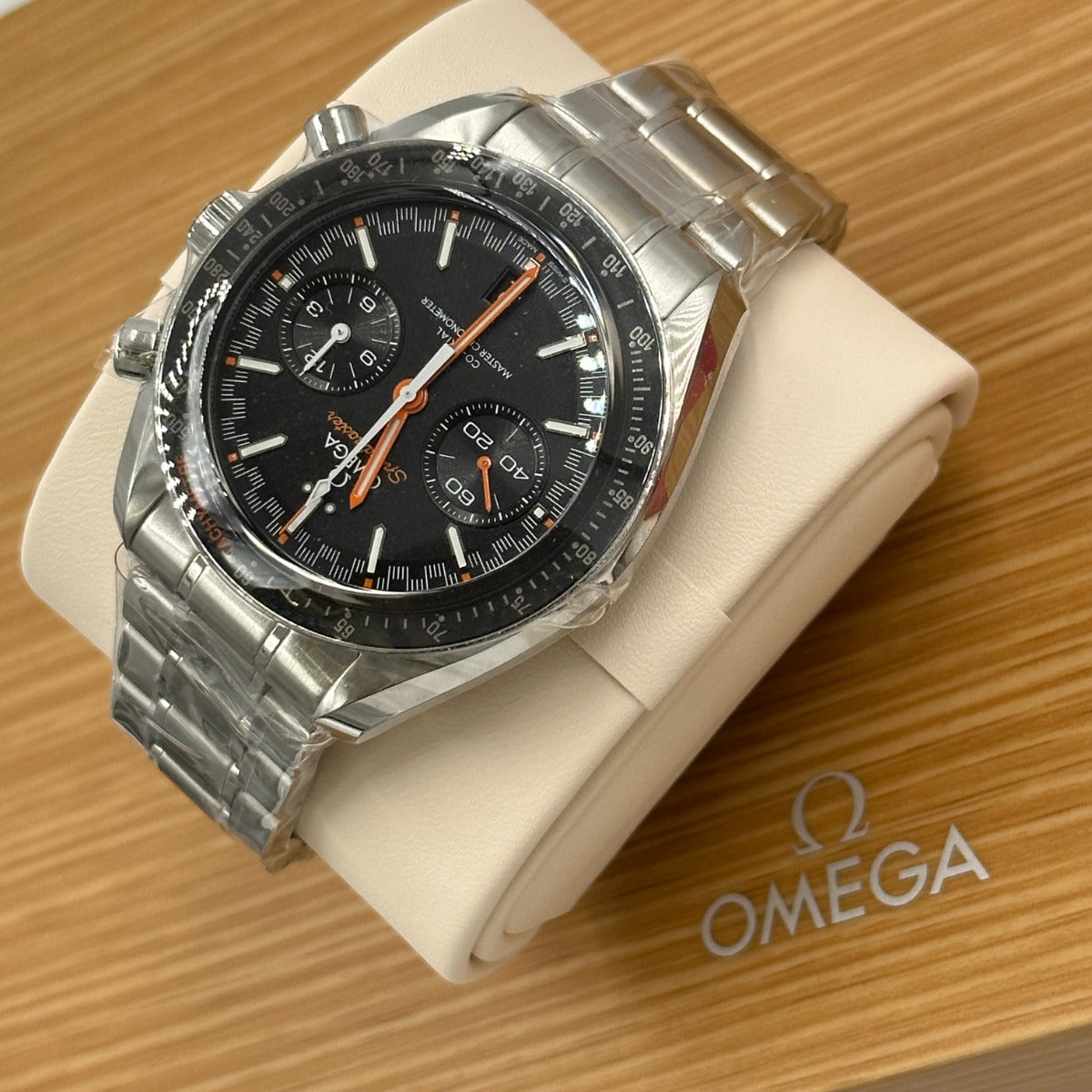 Omega Speedmaster Racing Master 329.30.44.51.01.002