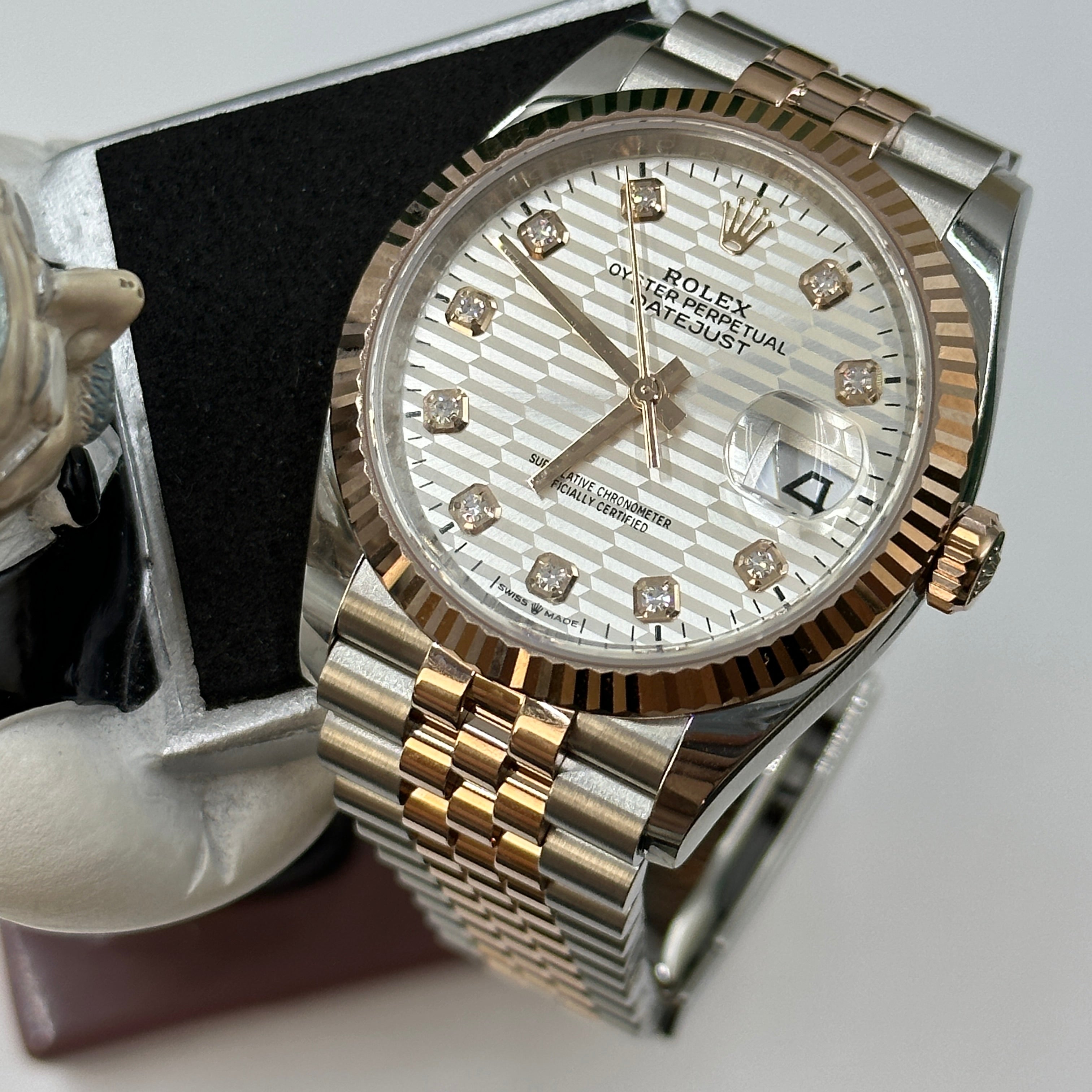 Rolex Datejust 36 126231G Silber geriffeltes Jubiläum 2024