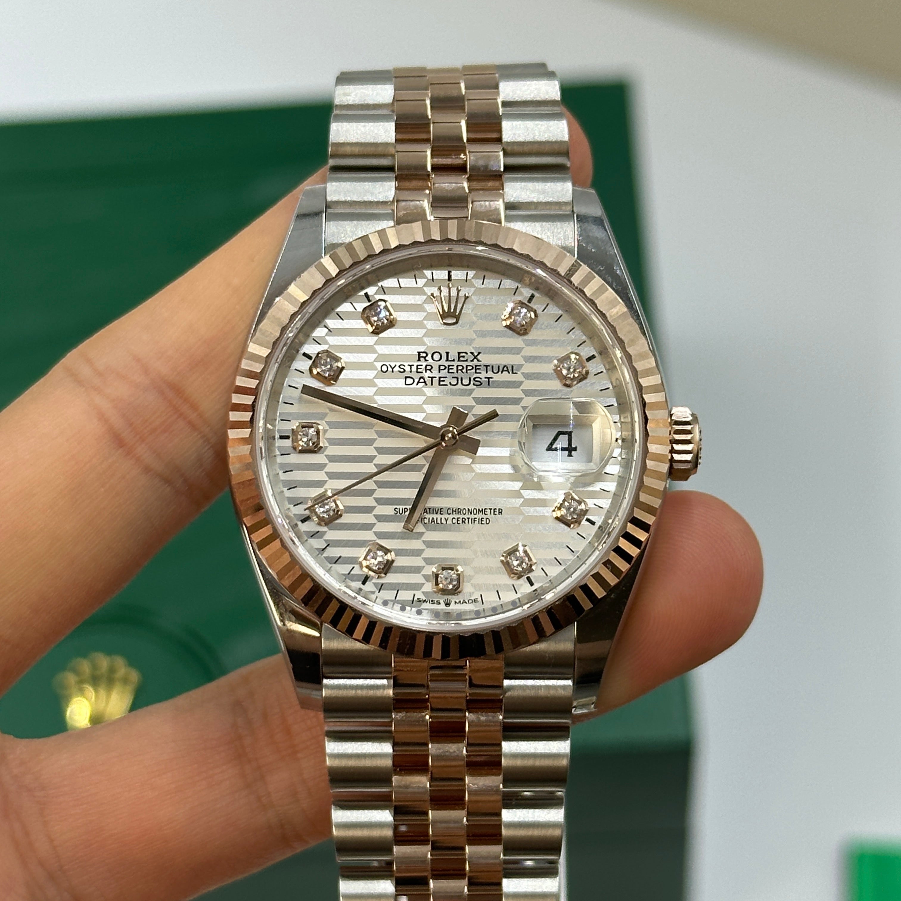 Rolex Datejust 36 126231G Silber geriffeltes Jubiläum 2024