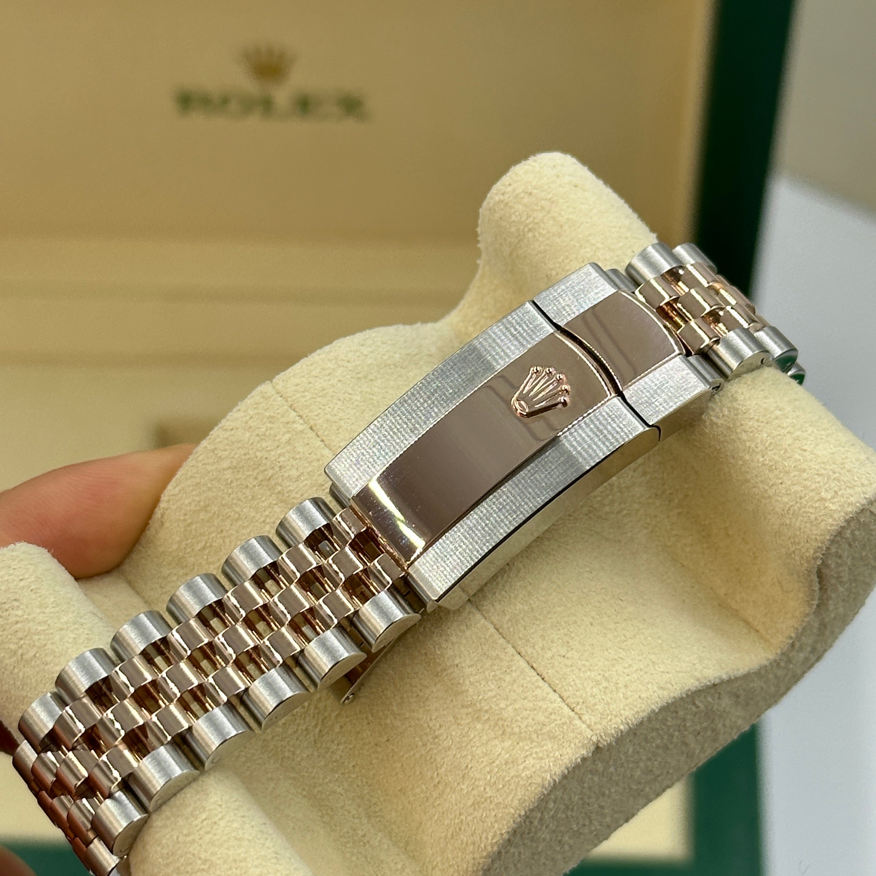 Rolex Datejust 36 126231 Silber Index geriffelt Jubilee 2024