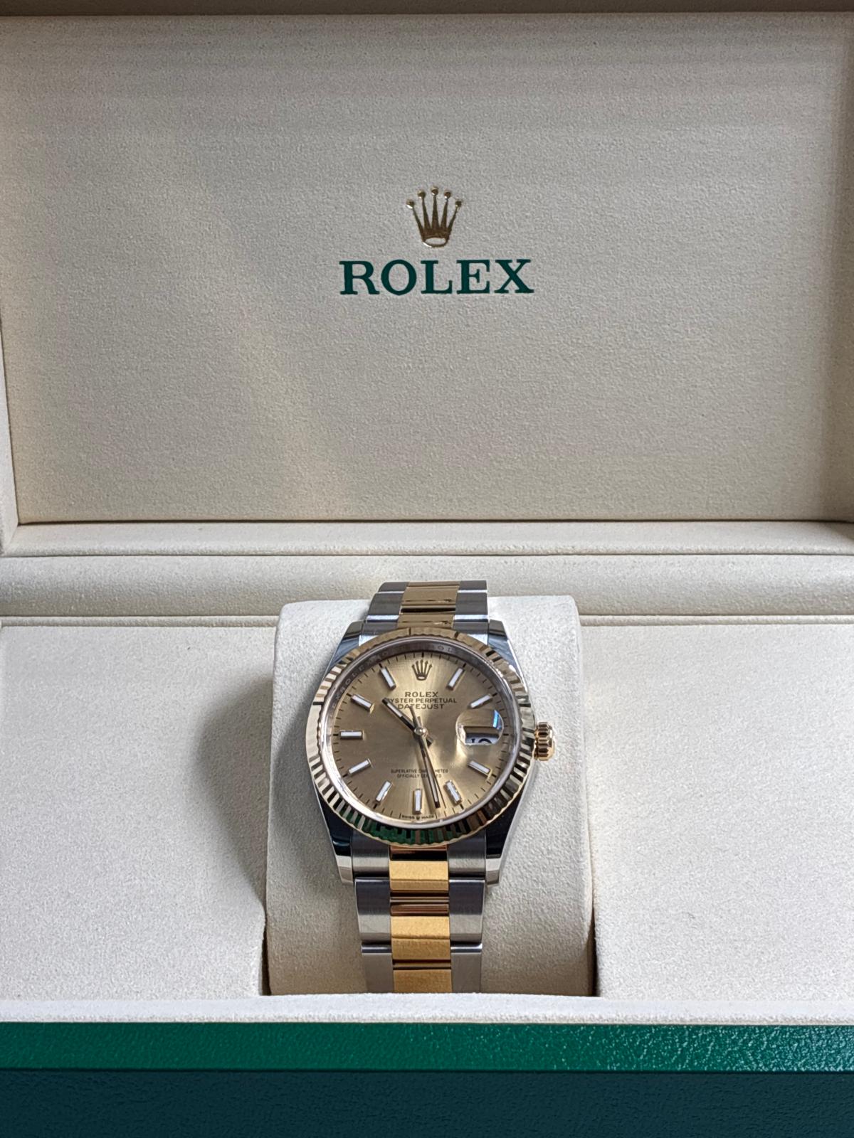 Rolex Datejust 36 126233 Champagne Index Dial Oyster 2026