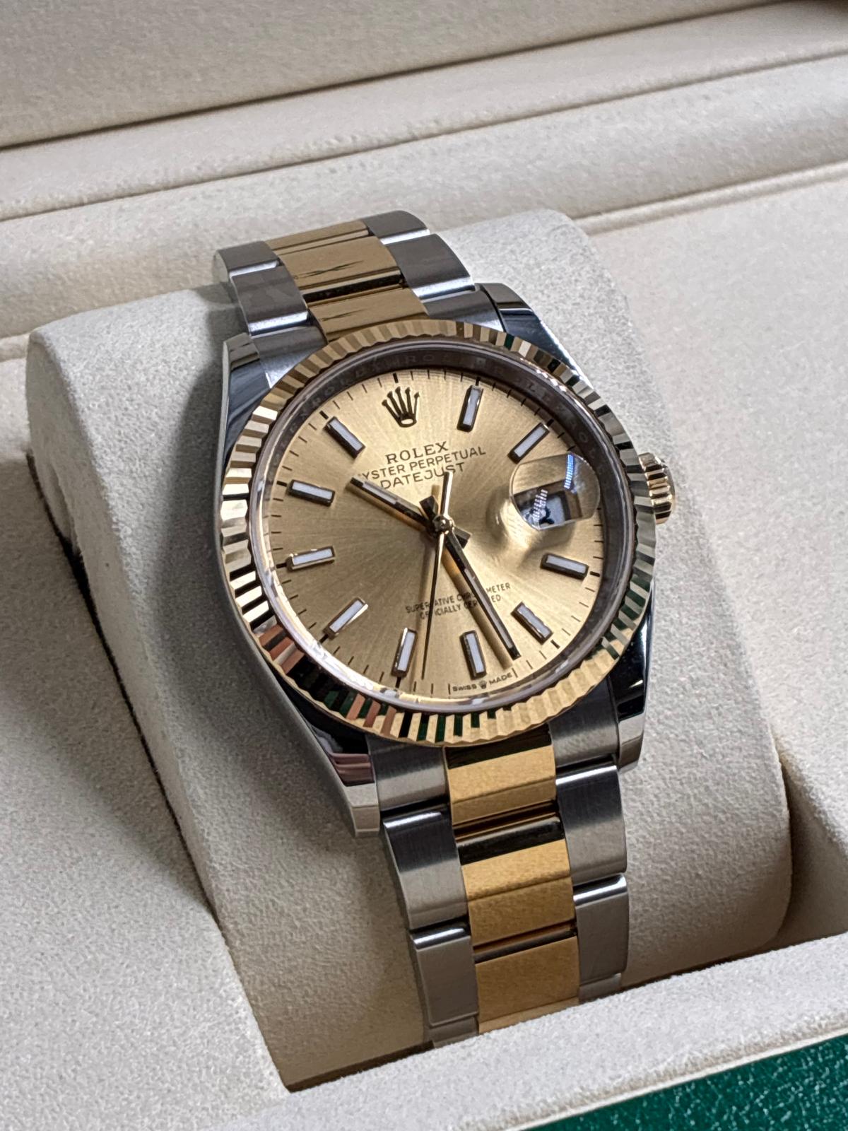 Rolex Datejust 36 126233 Champagne Index Dial Oyster 2025