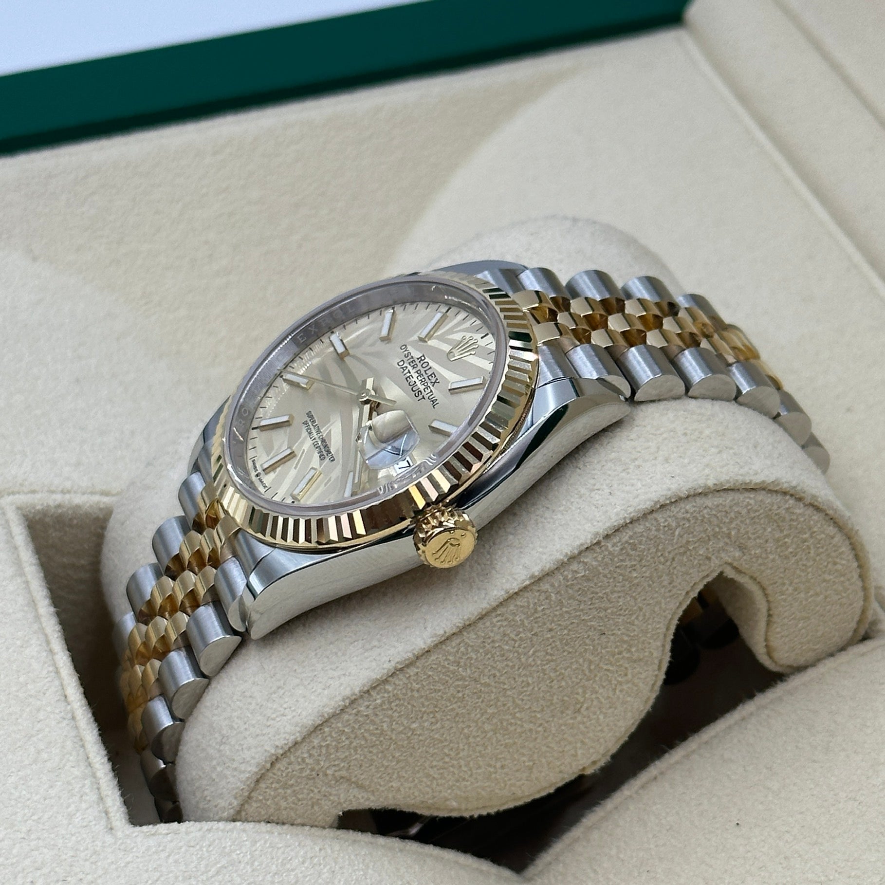 Rolex Datejust 36 126233 Champ Palm Jubilee 2024