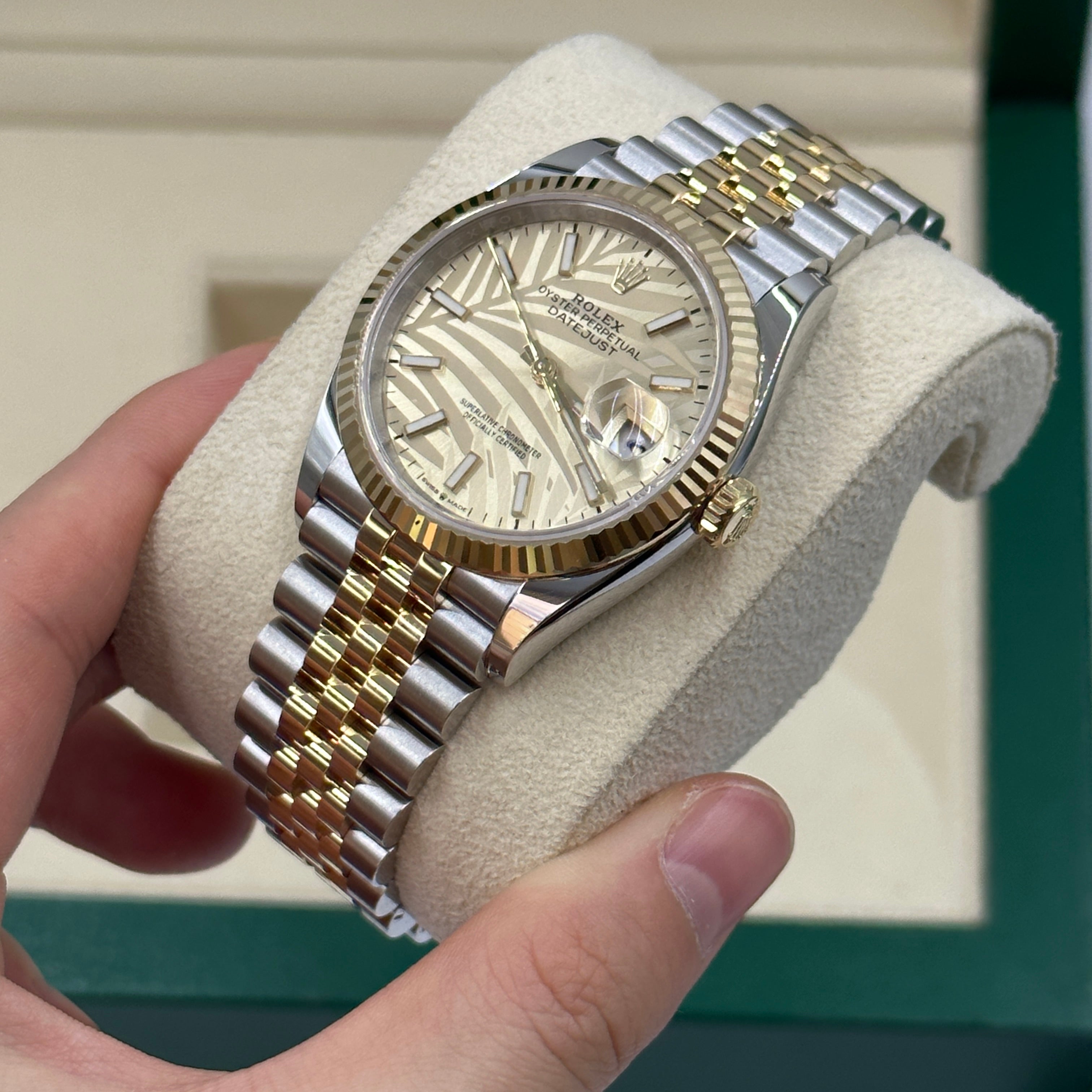 Rolex Datejust 36 126233 Champ Palm Jubilee 2024