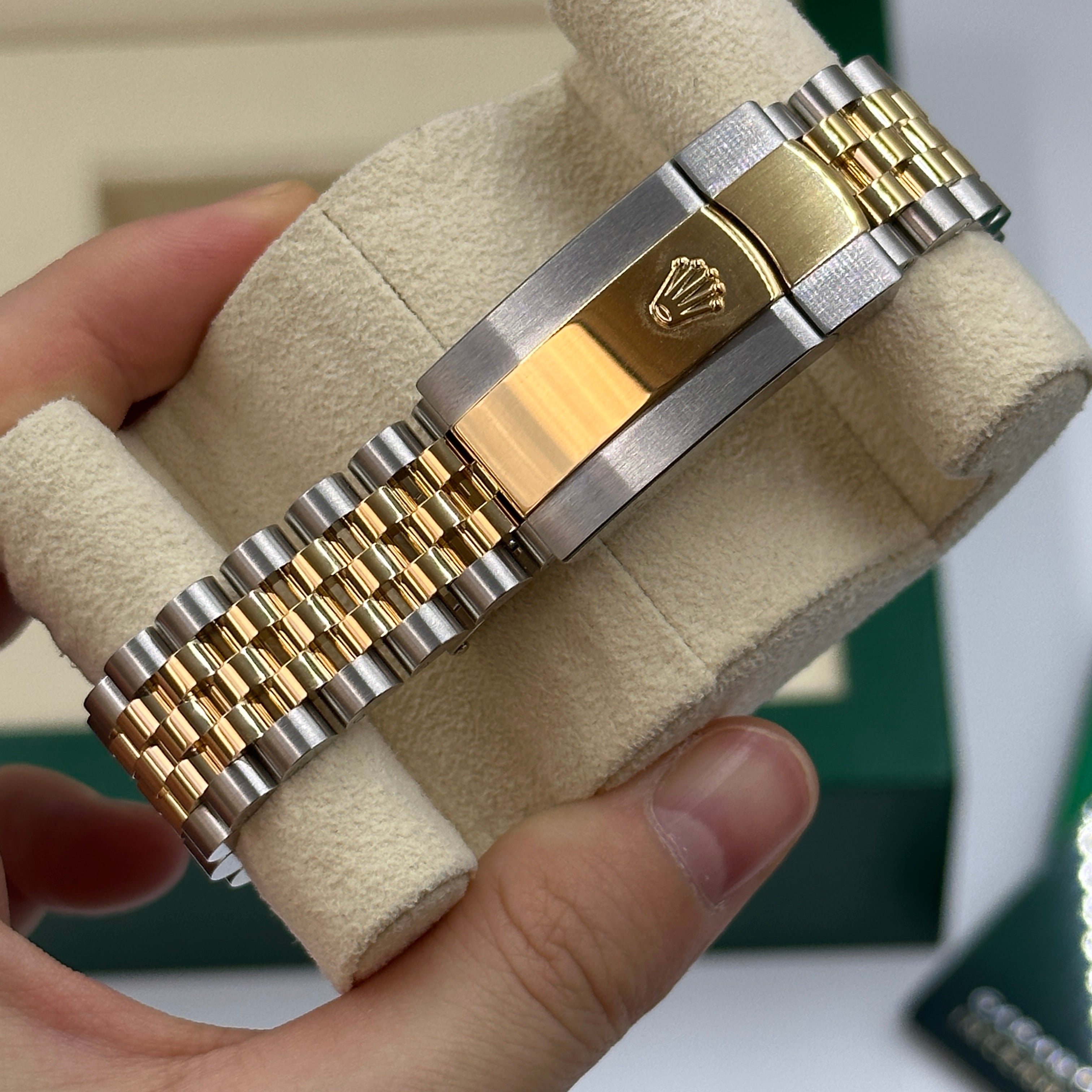 Rolex Datejust 36 126233 Champ Palm Jubilee 2024
