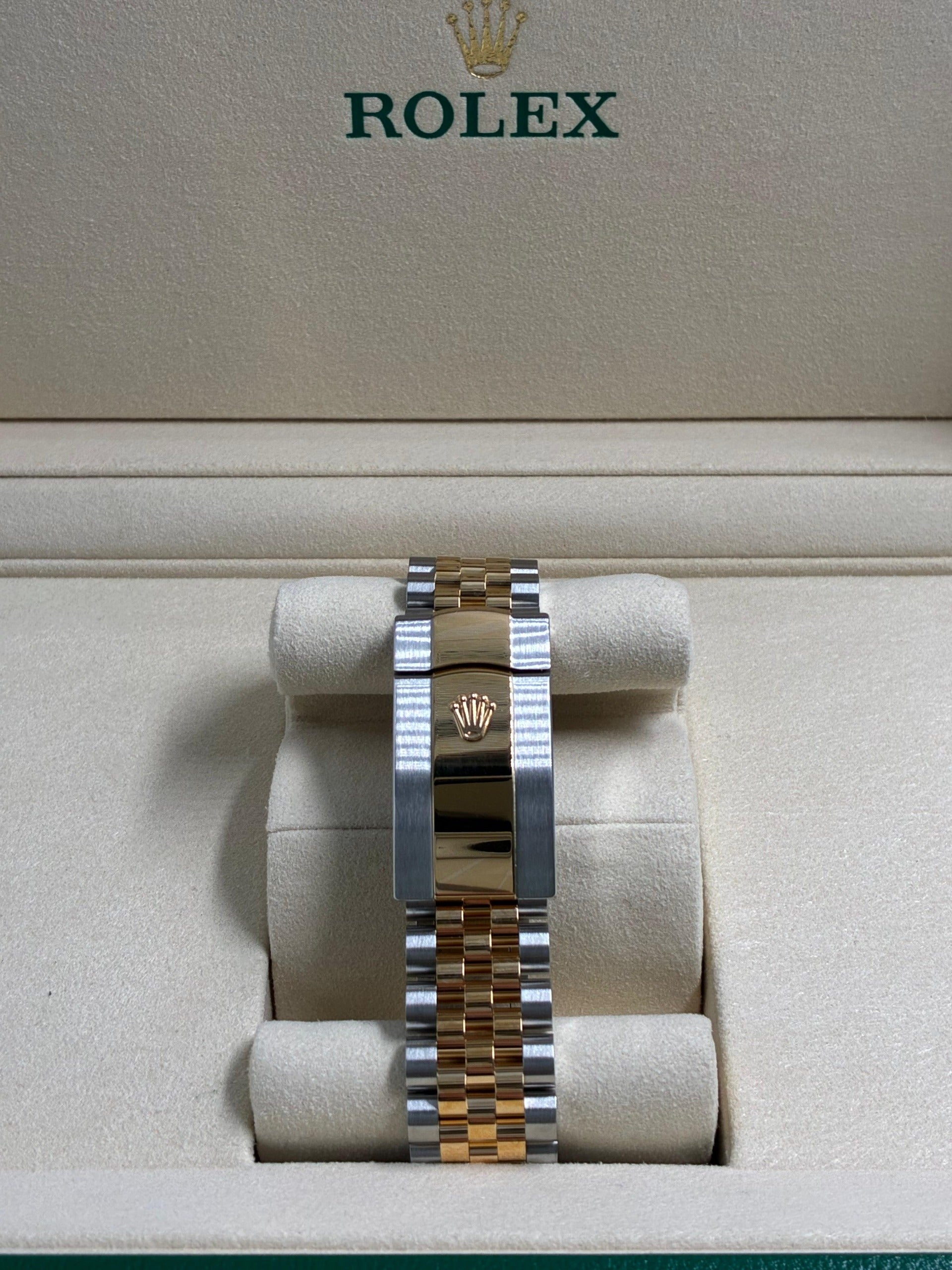 Rolex Datejust 36 126233G Black Jubilee 2025