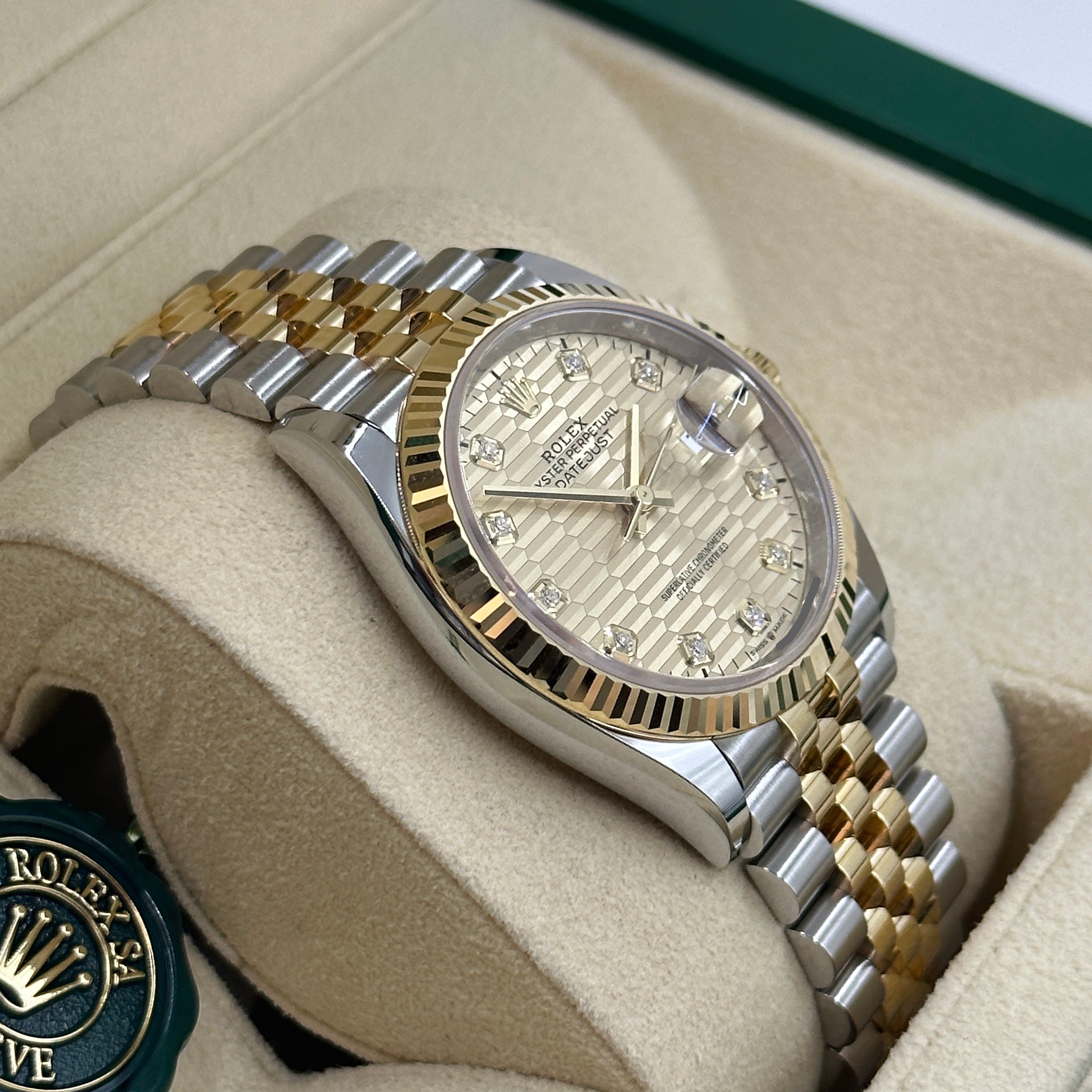 Rolex Datejust 36 126233G Champ Fluted Jubilee 2024