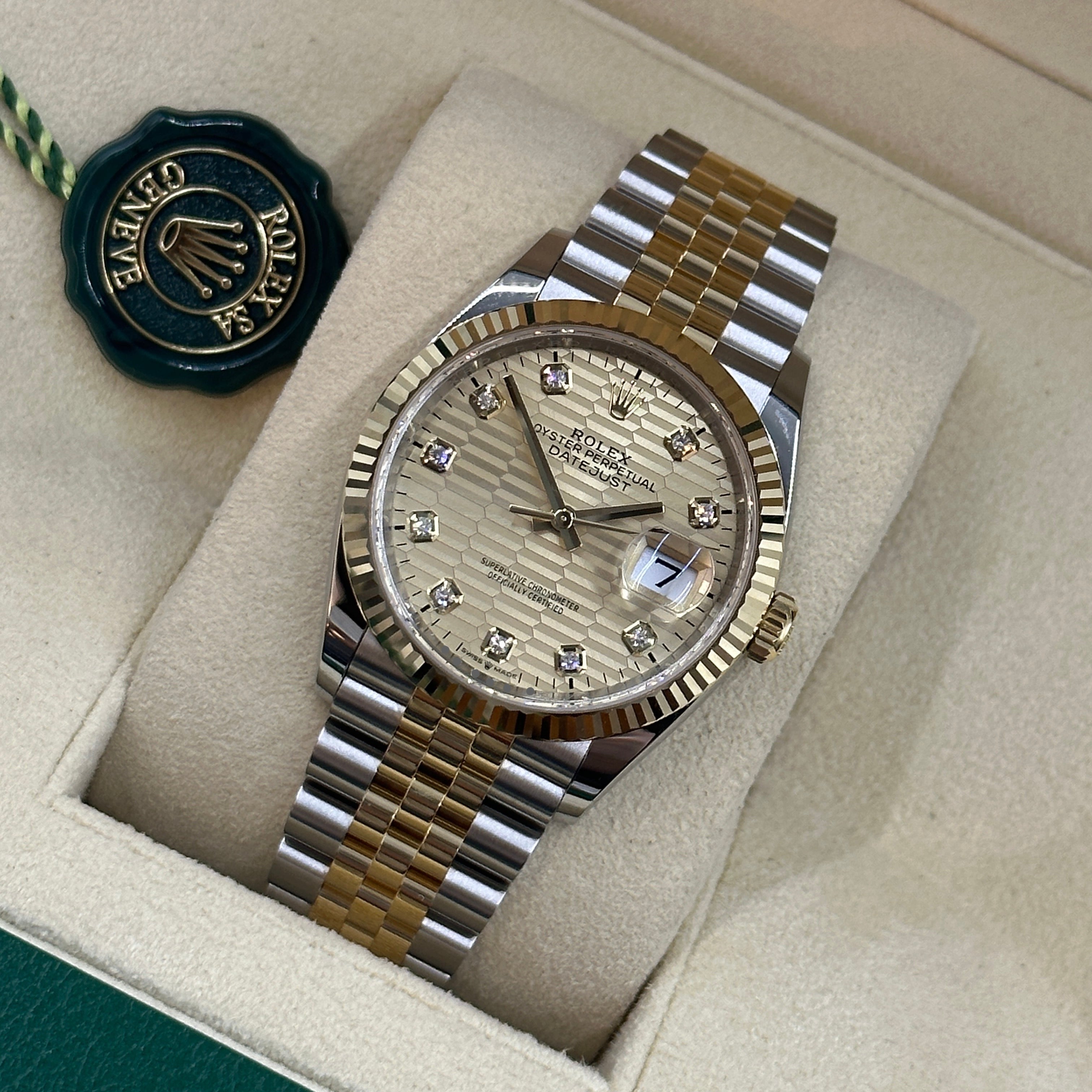 Rolex Datejust 36 126233G Champ Fluted Jubilee 2024