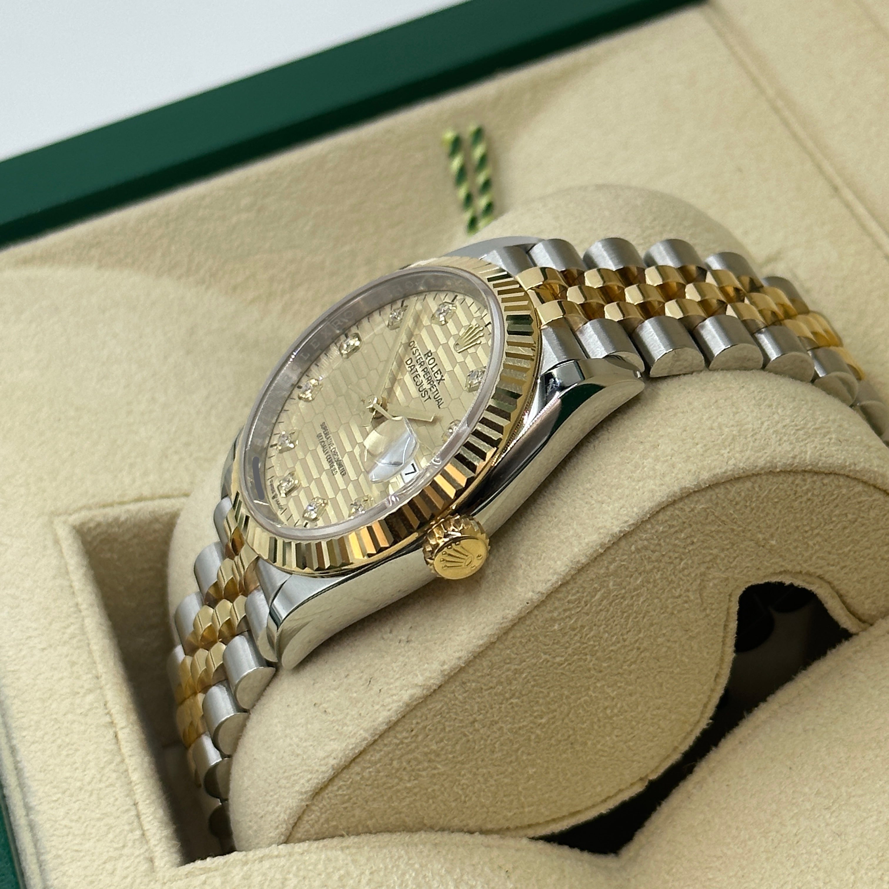 Rolex Datejust 36 126233G Champ Fluted Jubilee 2024