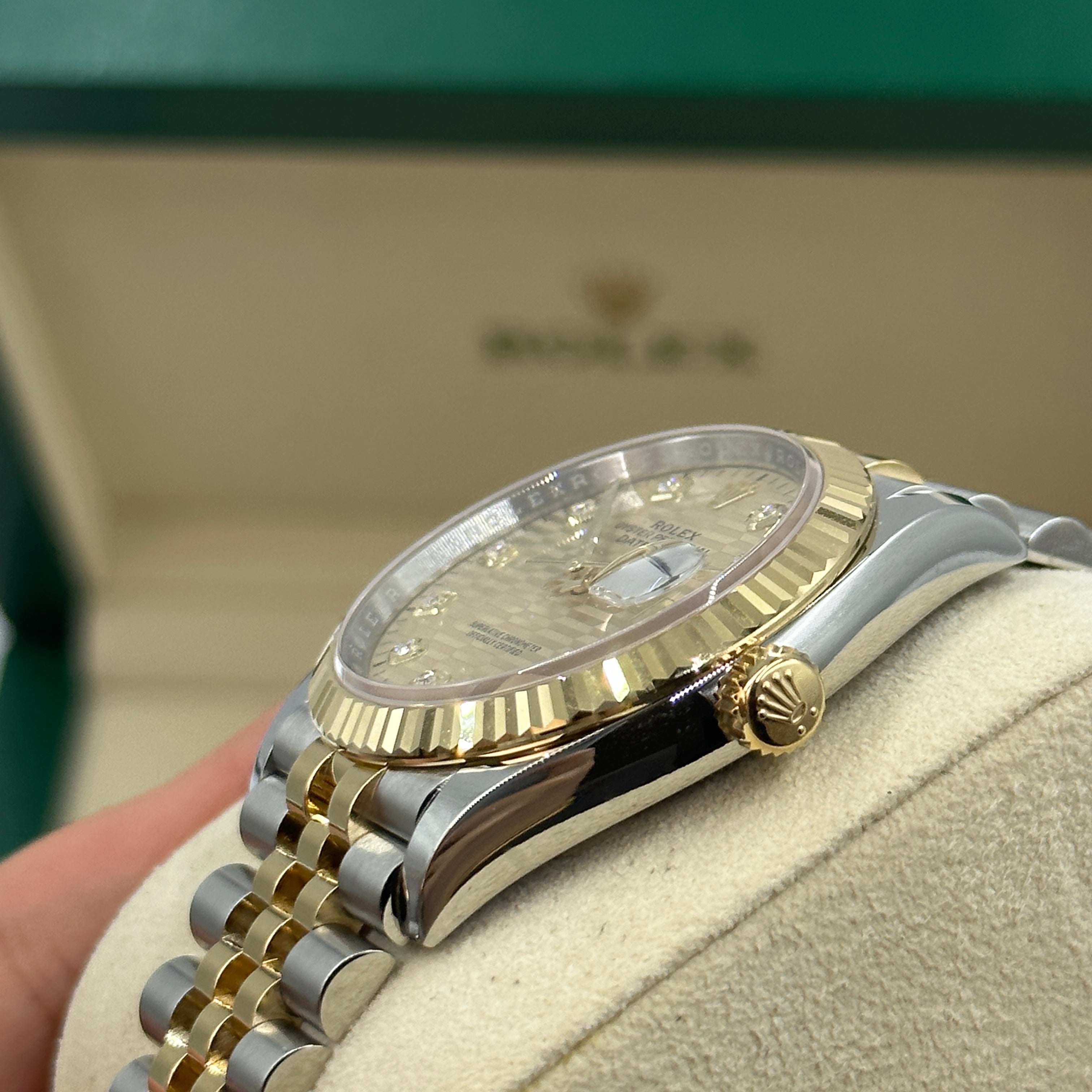 Rolex Datejust 36 126233G Champ Fluted Jubilee 2024
