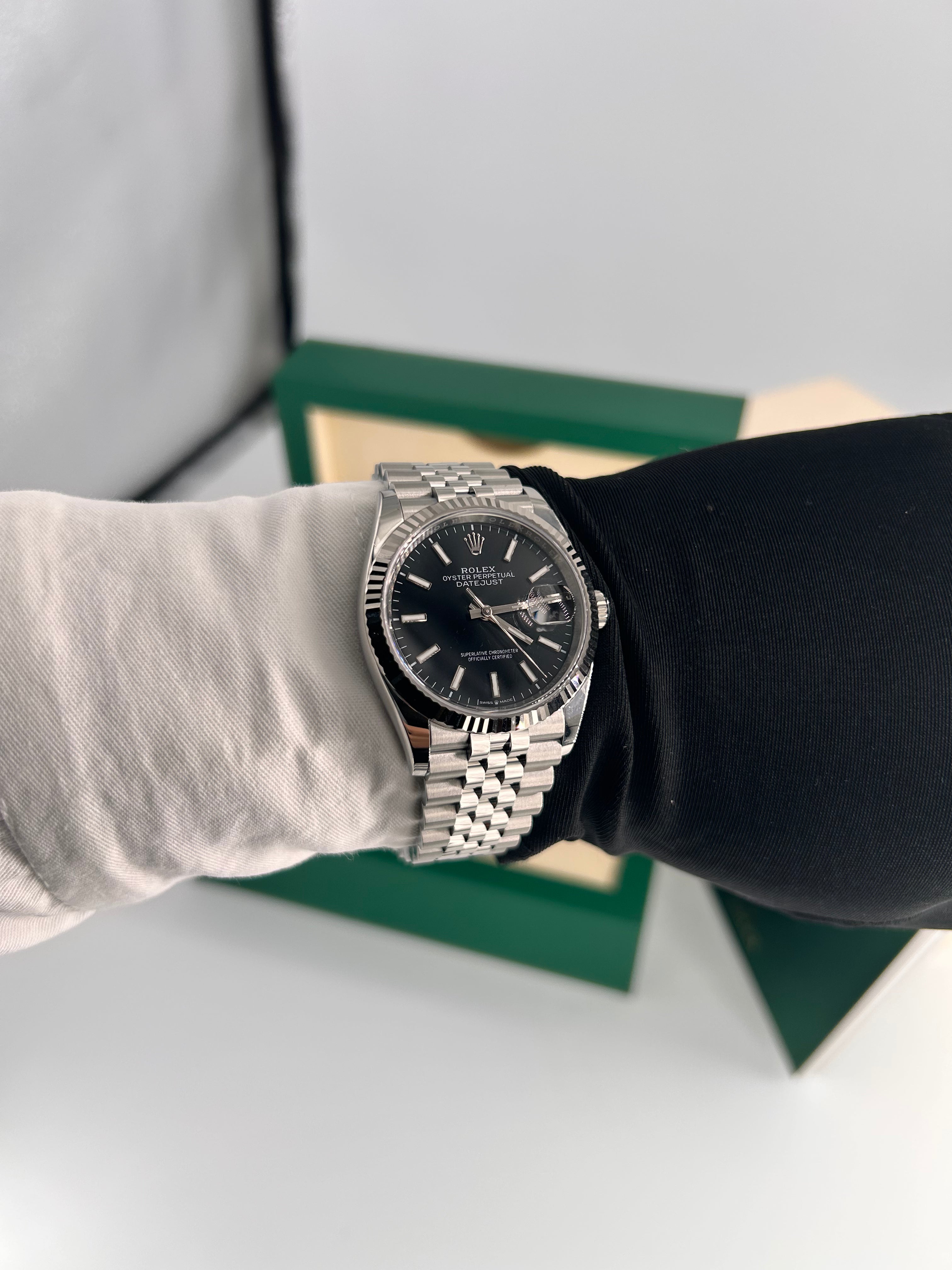 Rolex Datejust 36 126234 Black Index Jubilee