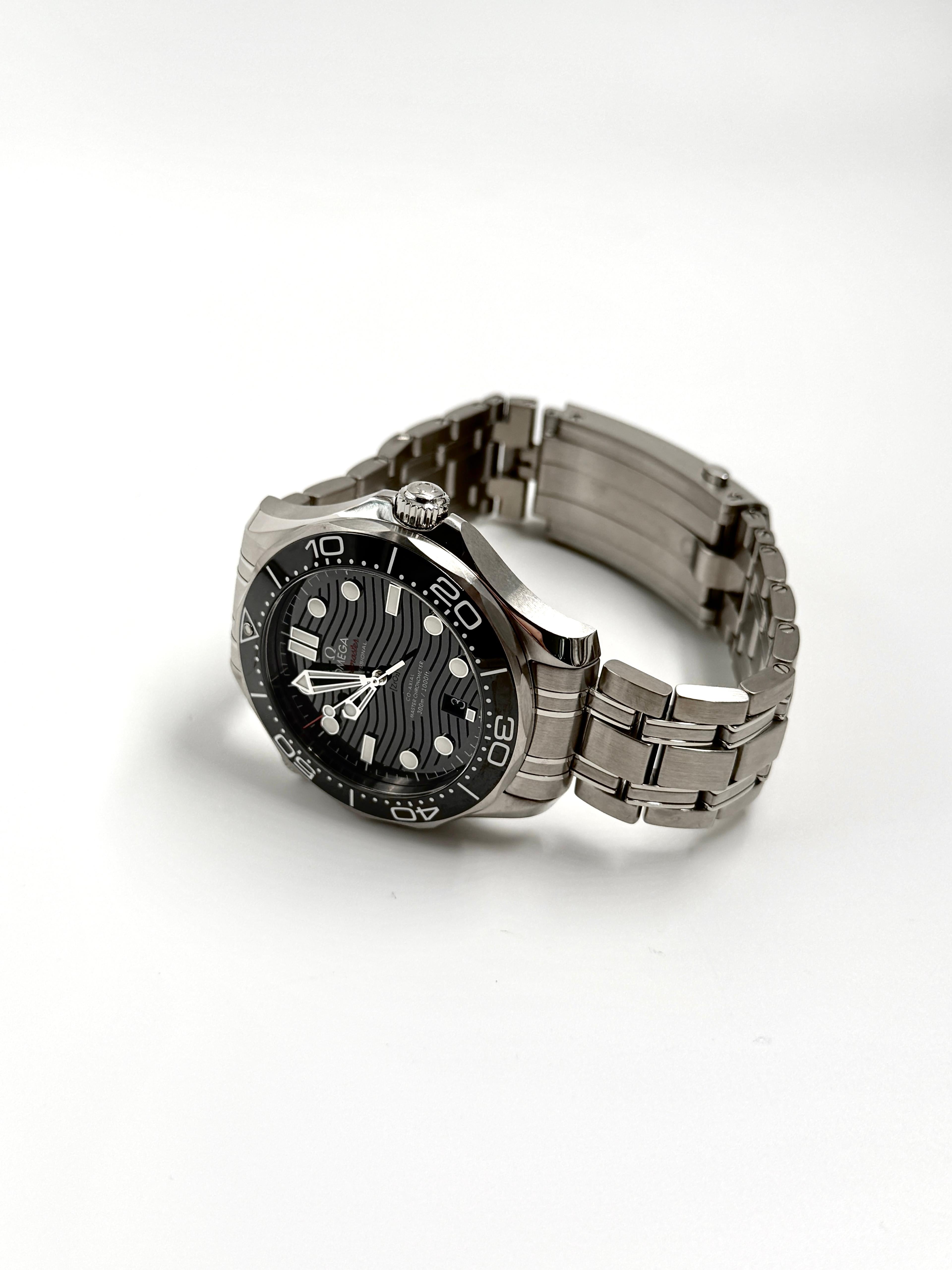 Omega Seamaster Diver 300M 42 MM 210.30.42.20.01.001