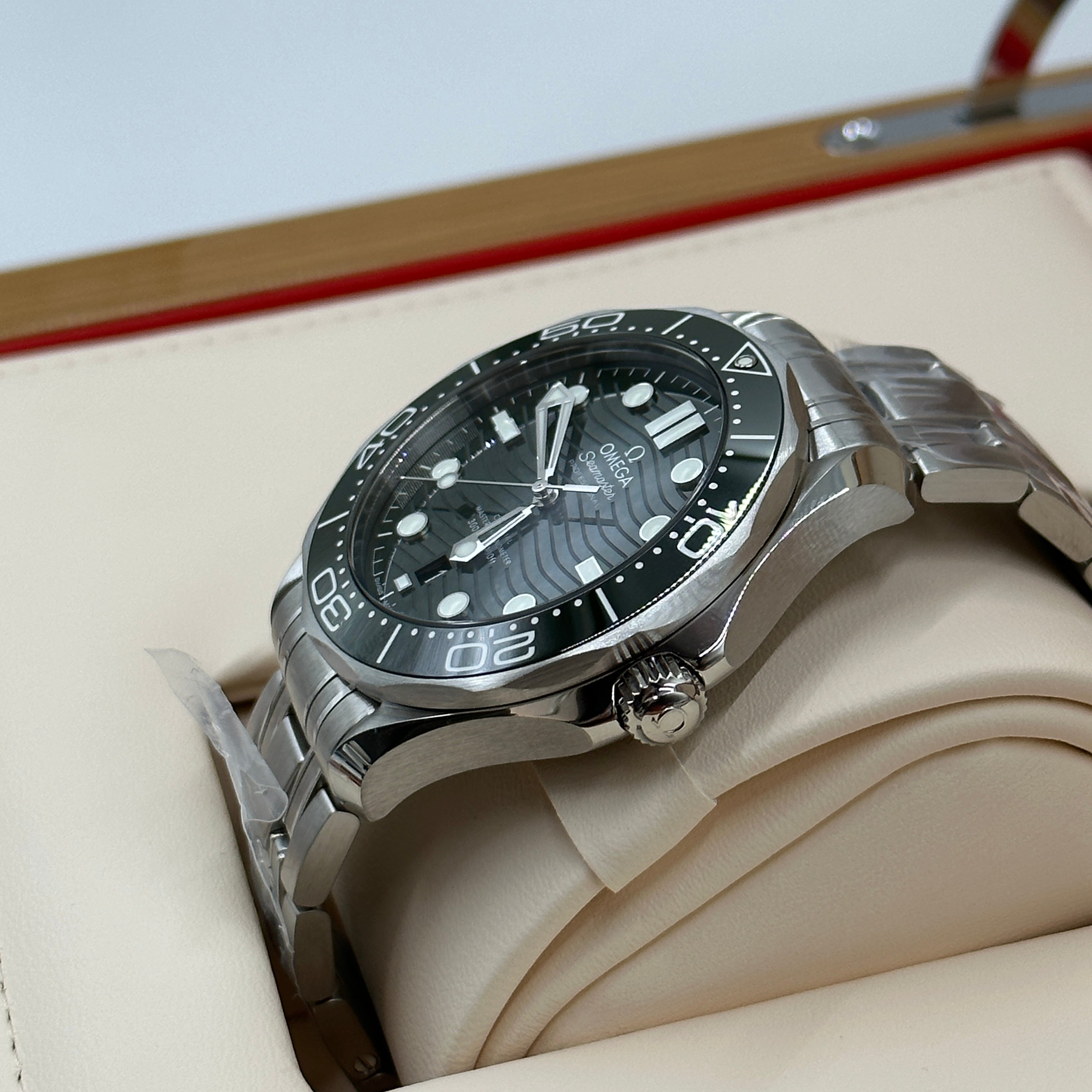 Omega Seamaster Diver 300 M 210.30.42.20.10.001