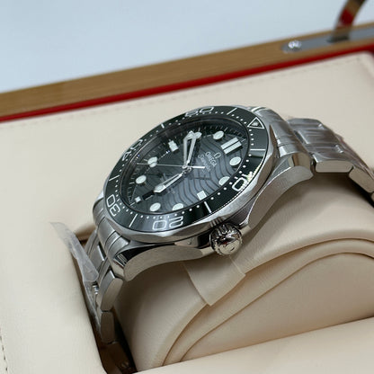 Omega Seamaster Diver 300 M 210.30.42.20.10.001
