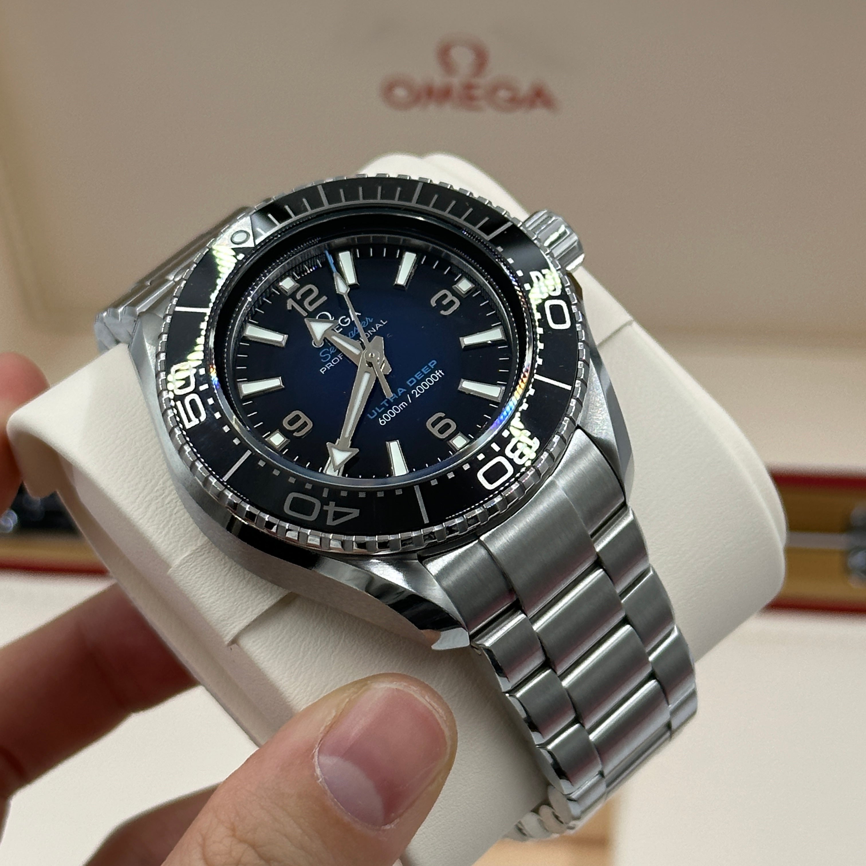 Omega Seamaster Planet Ocean 6000M 45.5 MM 215.30.46.21.03.001 2023
