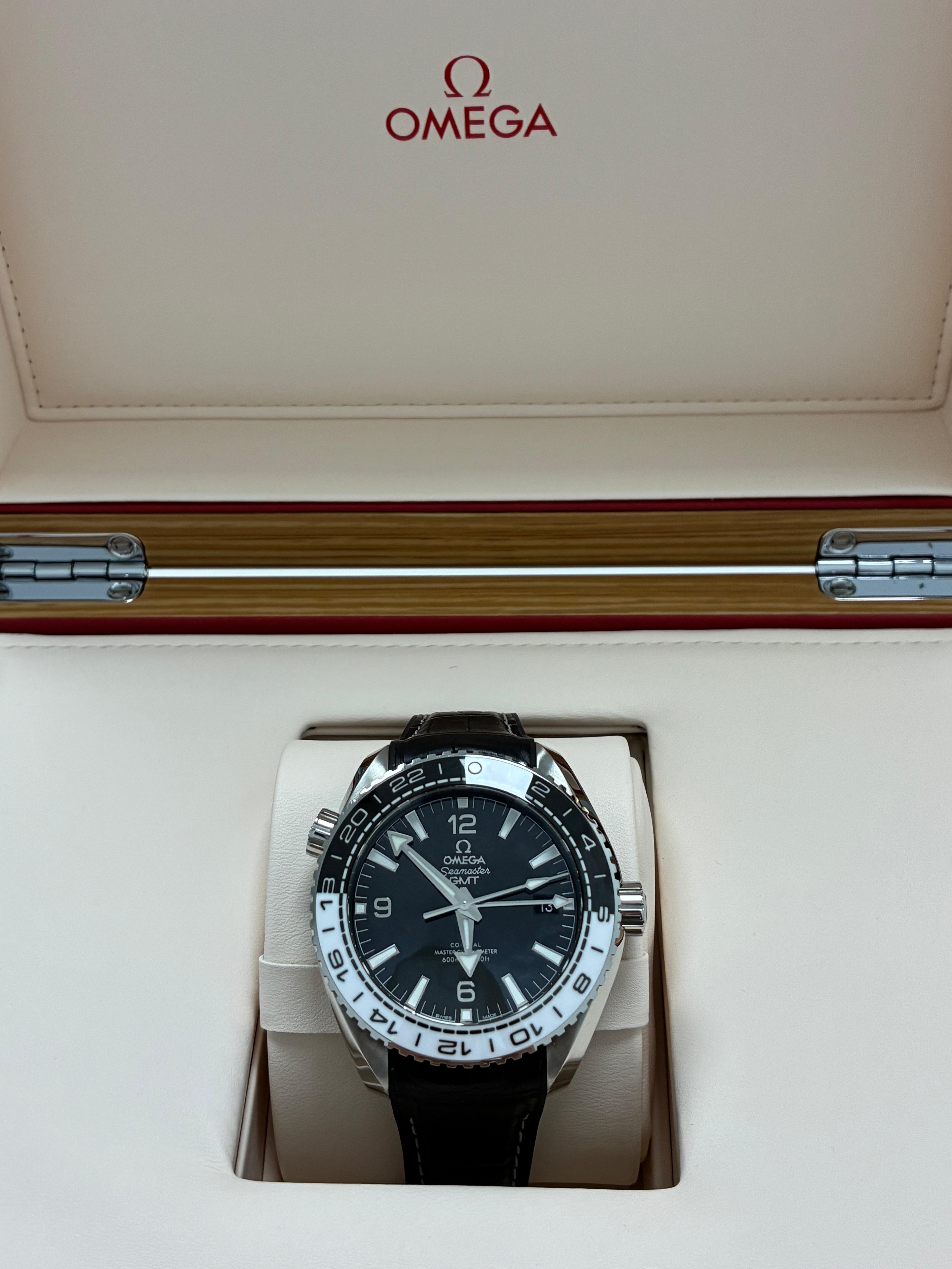 Omega Seamaster Planet Ocean 600M 43.5 MM 215.33.44.22.01.001 2022