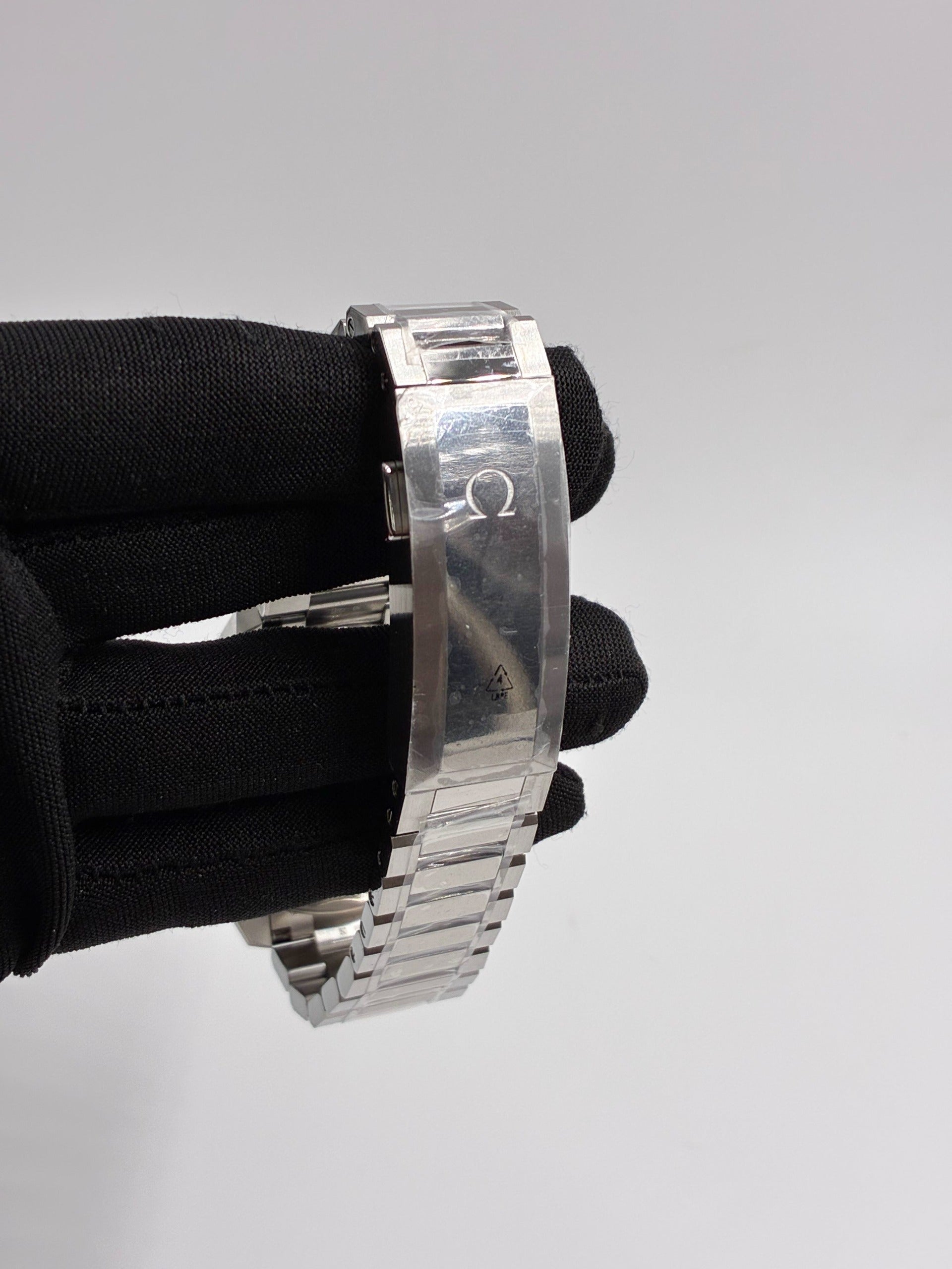 Omega Seamaster Seamaster Planet Ocean 217.30.42.21.01.003 Orange Black 2026