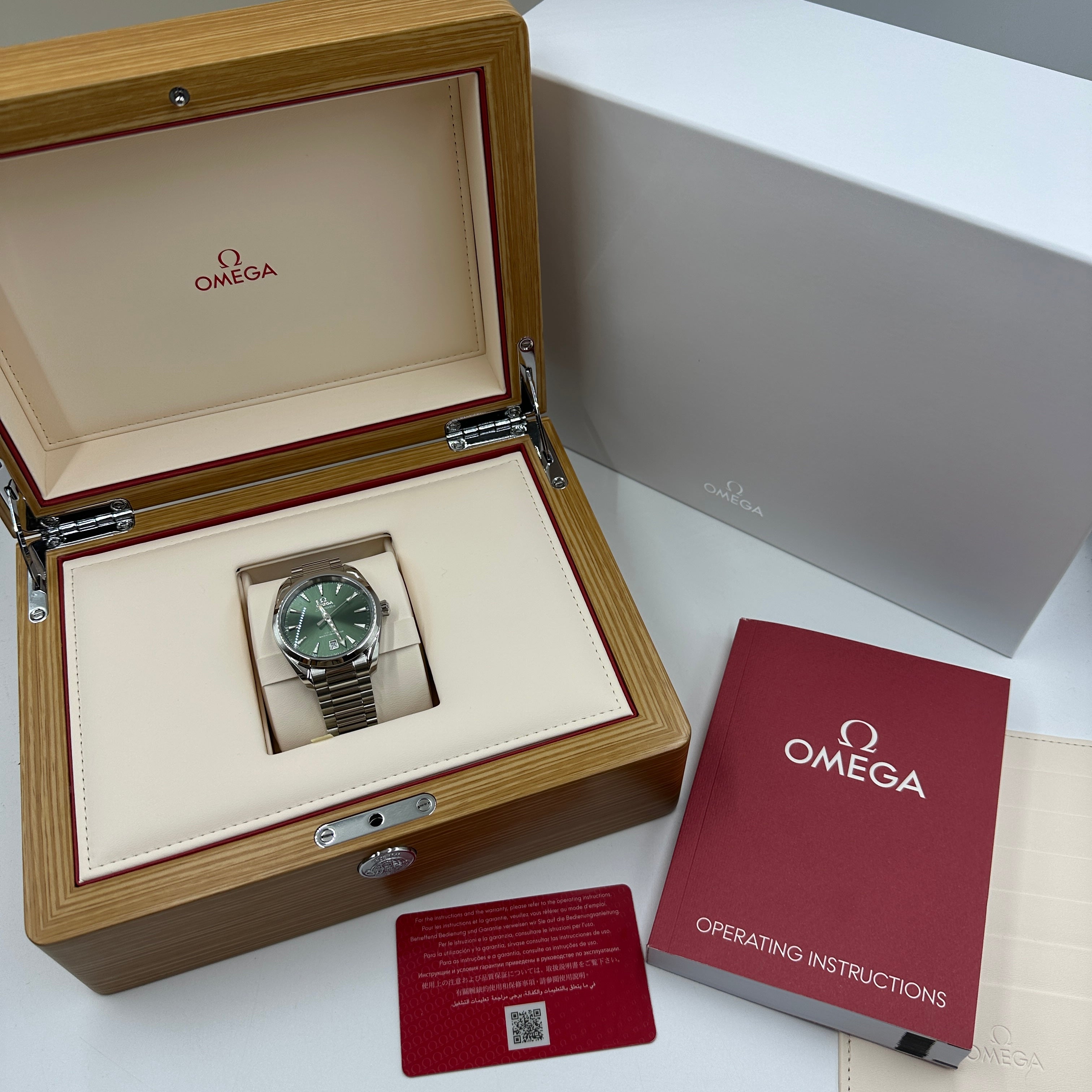 Omega Seamaster Aqua Terra Shades 220.10.38.20.10.002