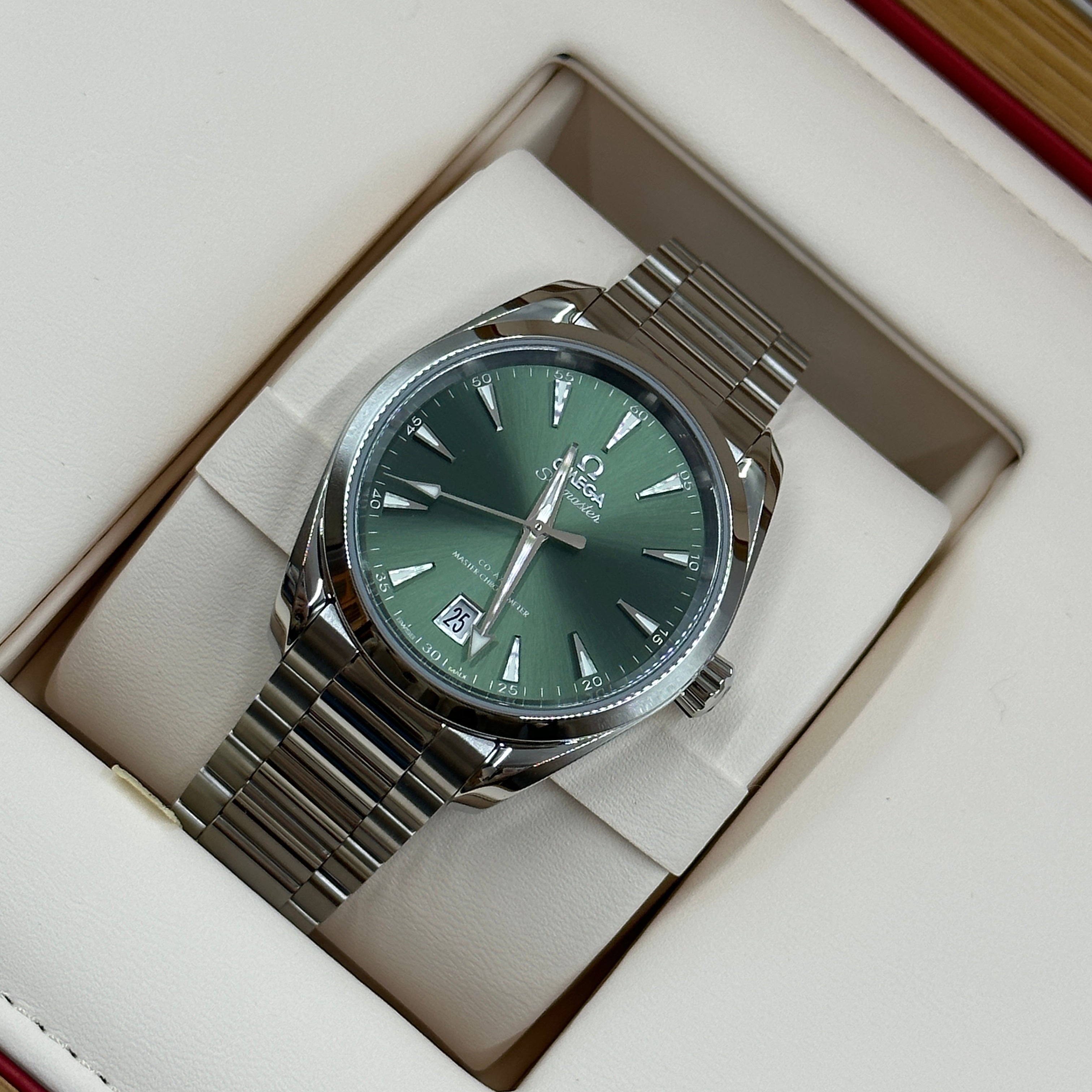 Omega Seamaster Aqua Terra Shades 220.10.38.20.10.002