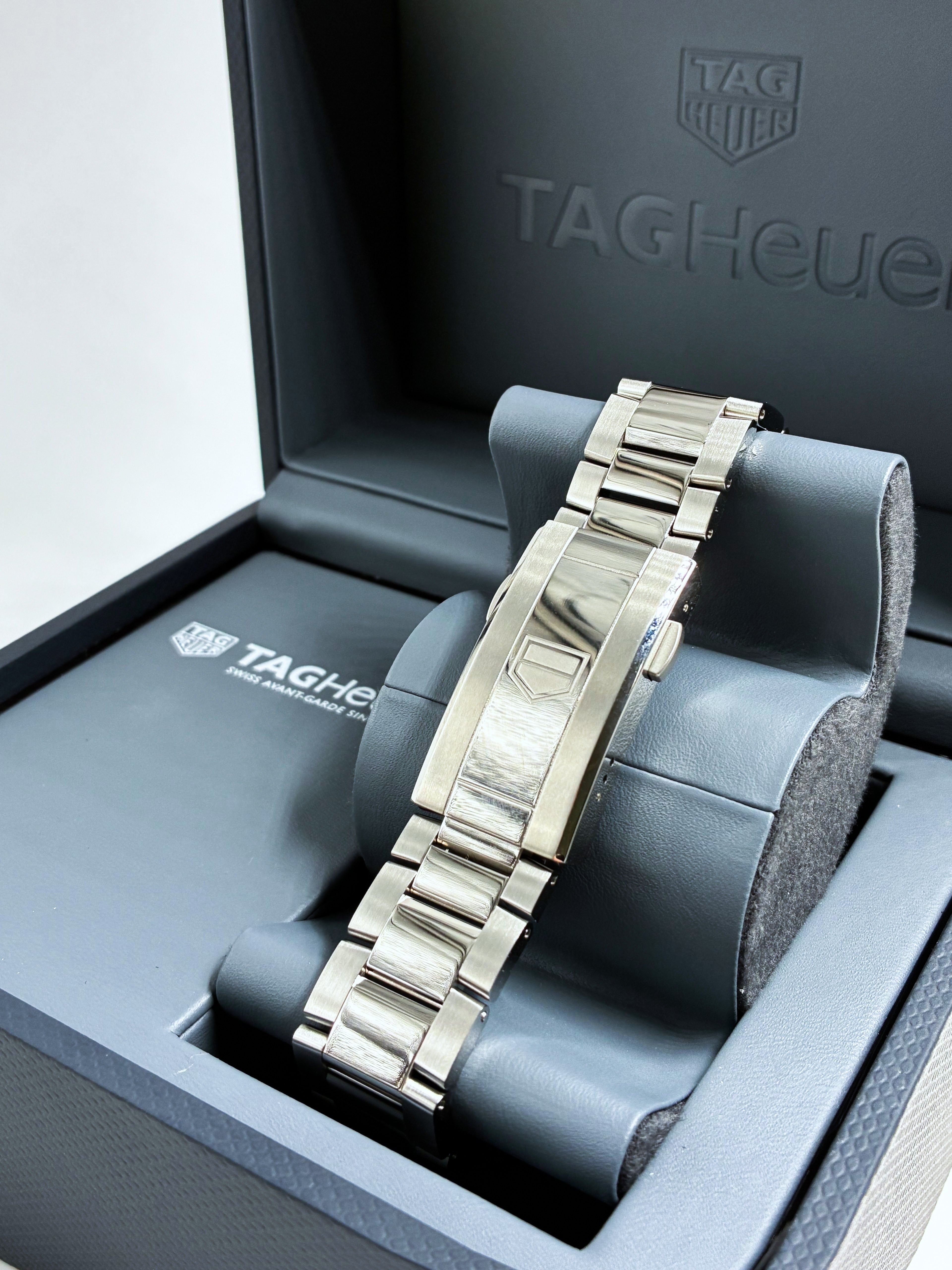 TAG Heuer WBP1113.BA0000 Aquaracer Professional 200 Solargraph 40 Stainless Steel
