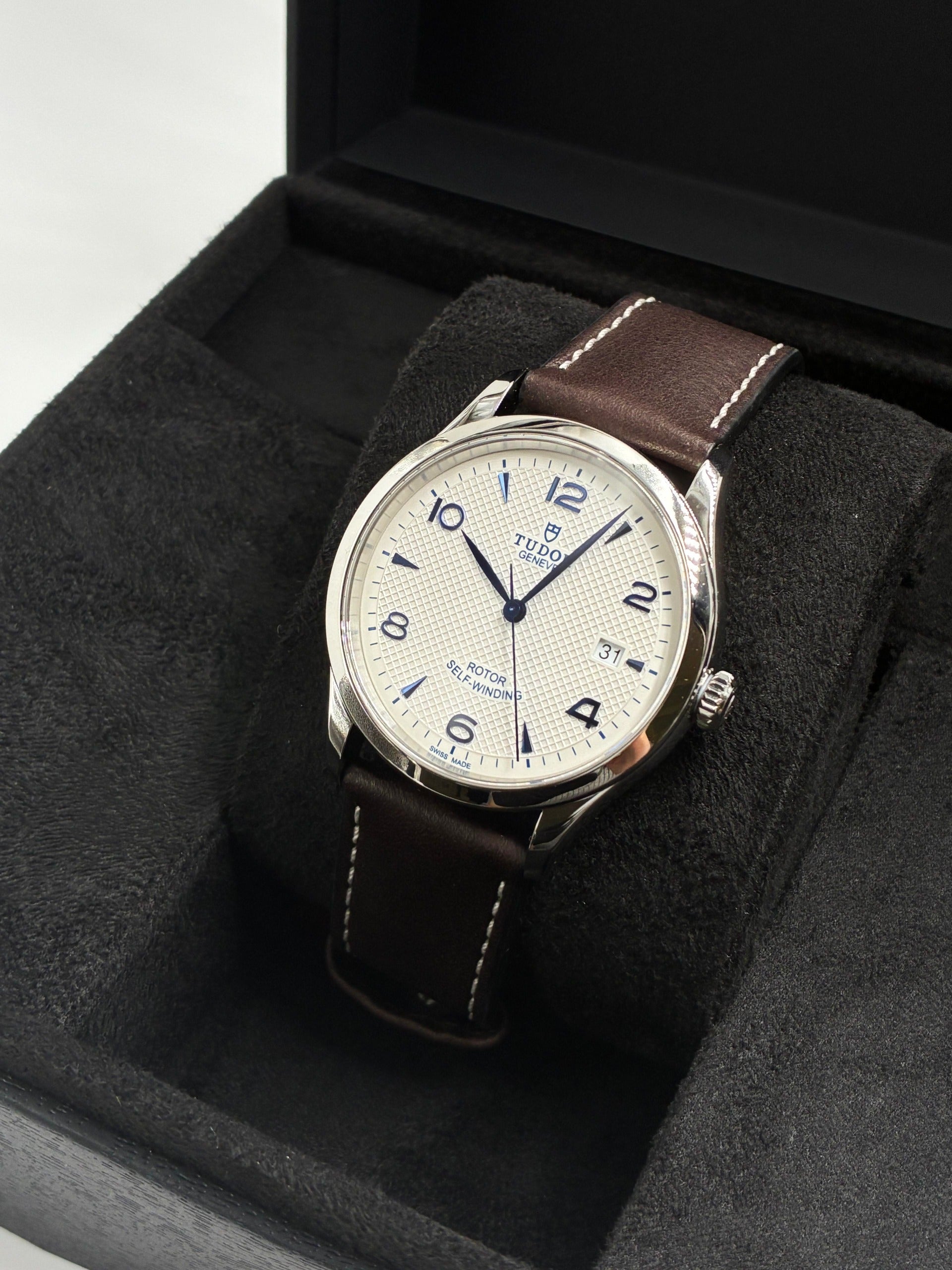 Tudor 1926 M91550-0010