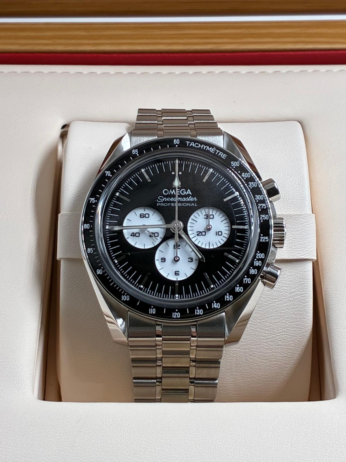 Omega  Speedmaster 310.30.42.50.01.004 Black 2026