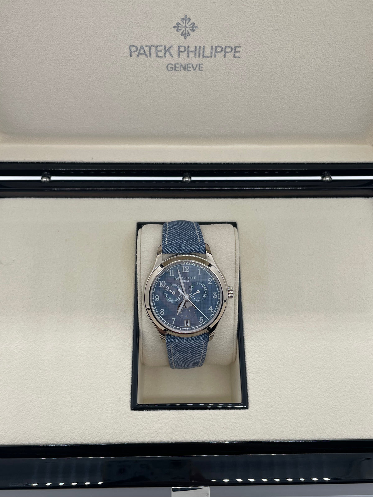 Patek Philippe Annual Calendar 4946G-001 2026