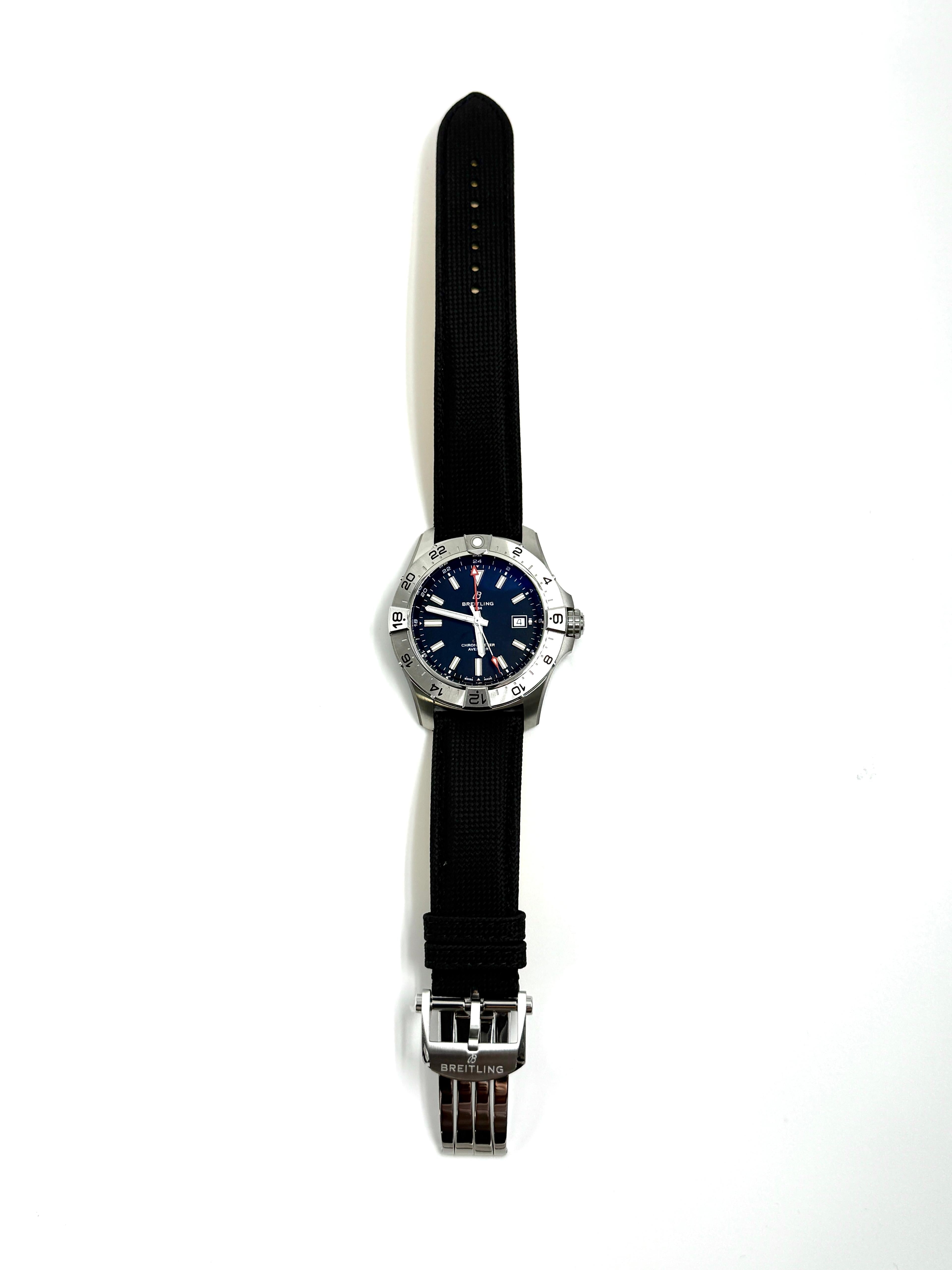 Breitling Avenger Automatic GMT 44  A32320101B1X1
