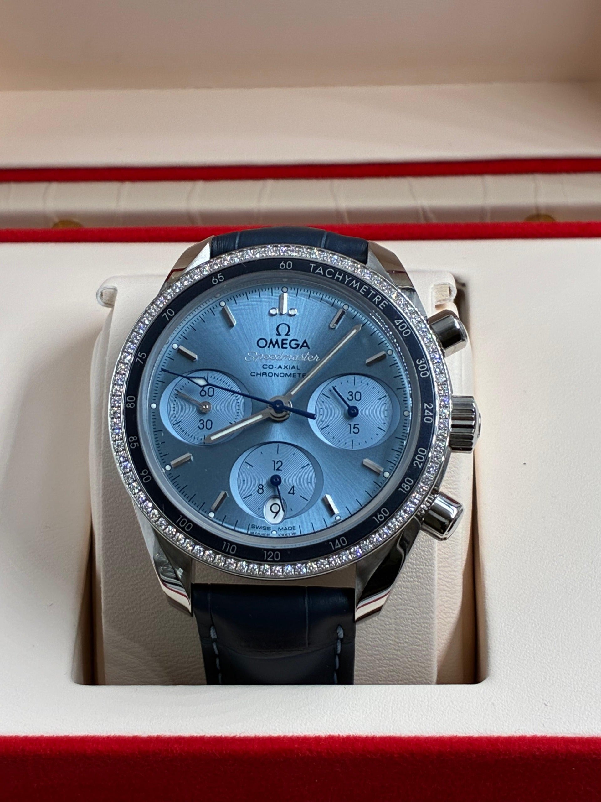 Omega Speedmaster 38 mm 324.38.38.50.03.001